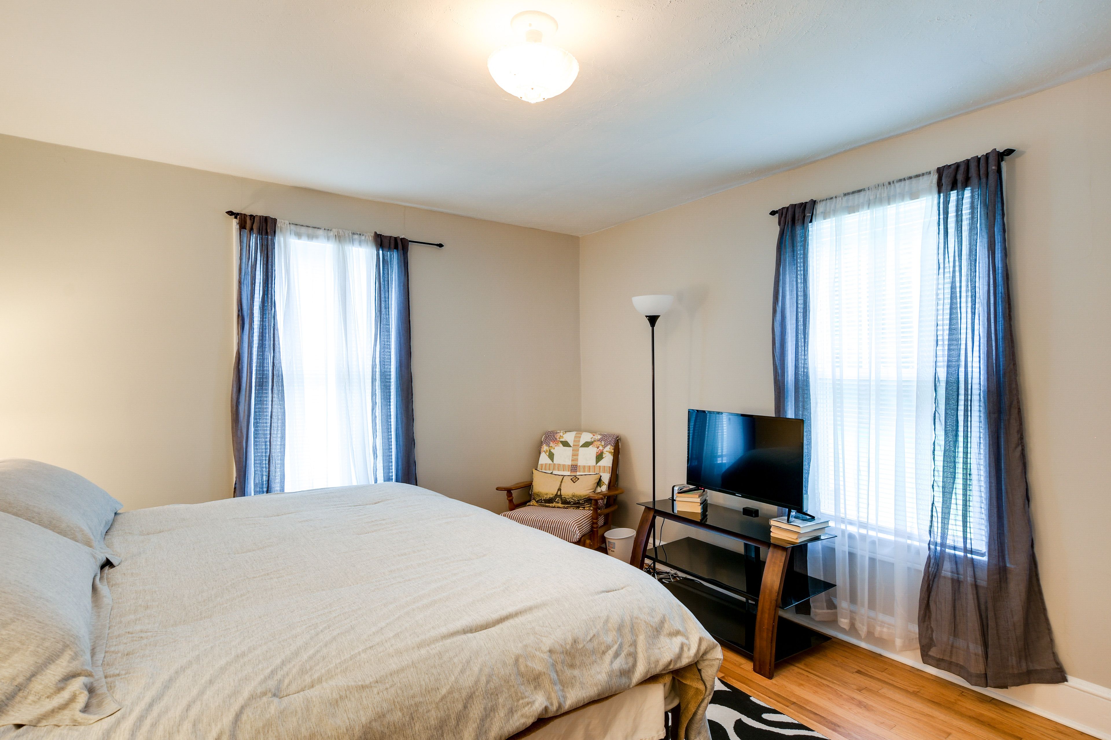 Bedroom 1 | California King Bed