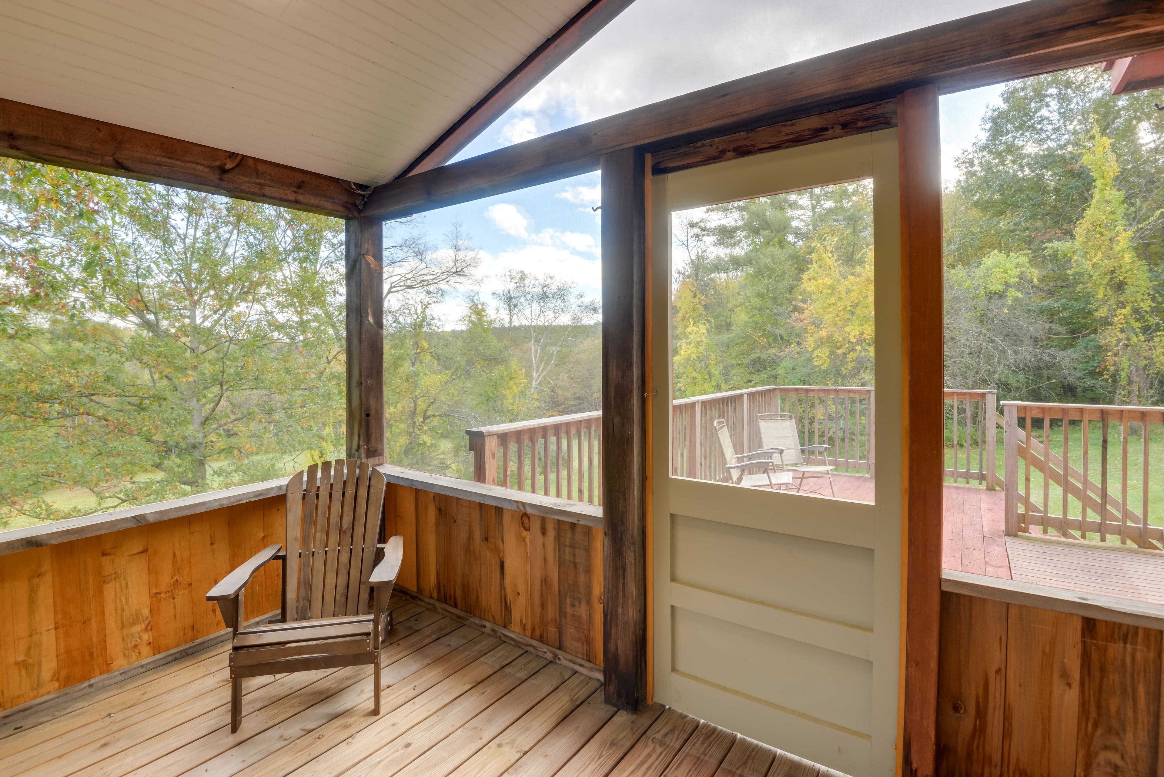 Screened Porch | Outdoor Seating