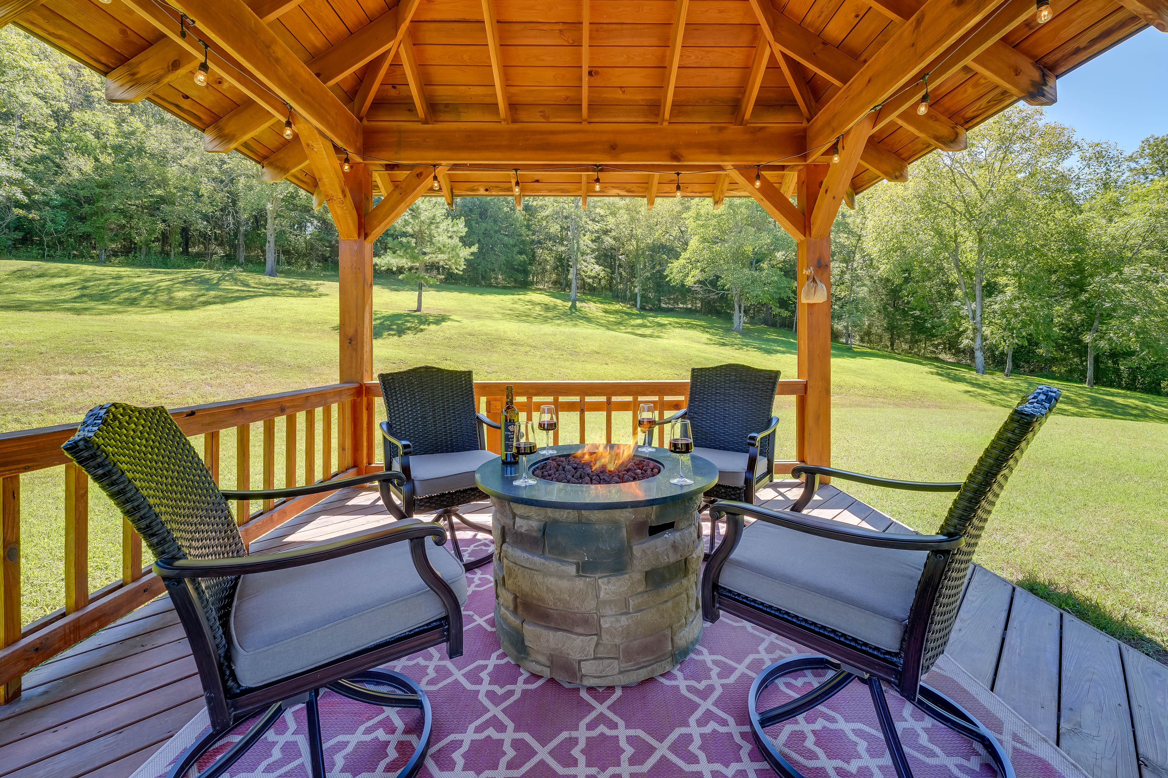 Ava Vacation Rental | 3BR | 2BA | 1,000 Sq Ft | Step-Free Entry