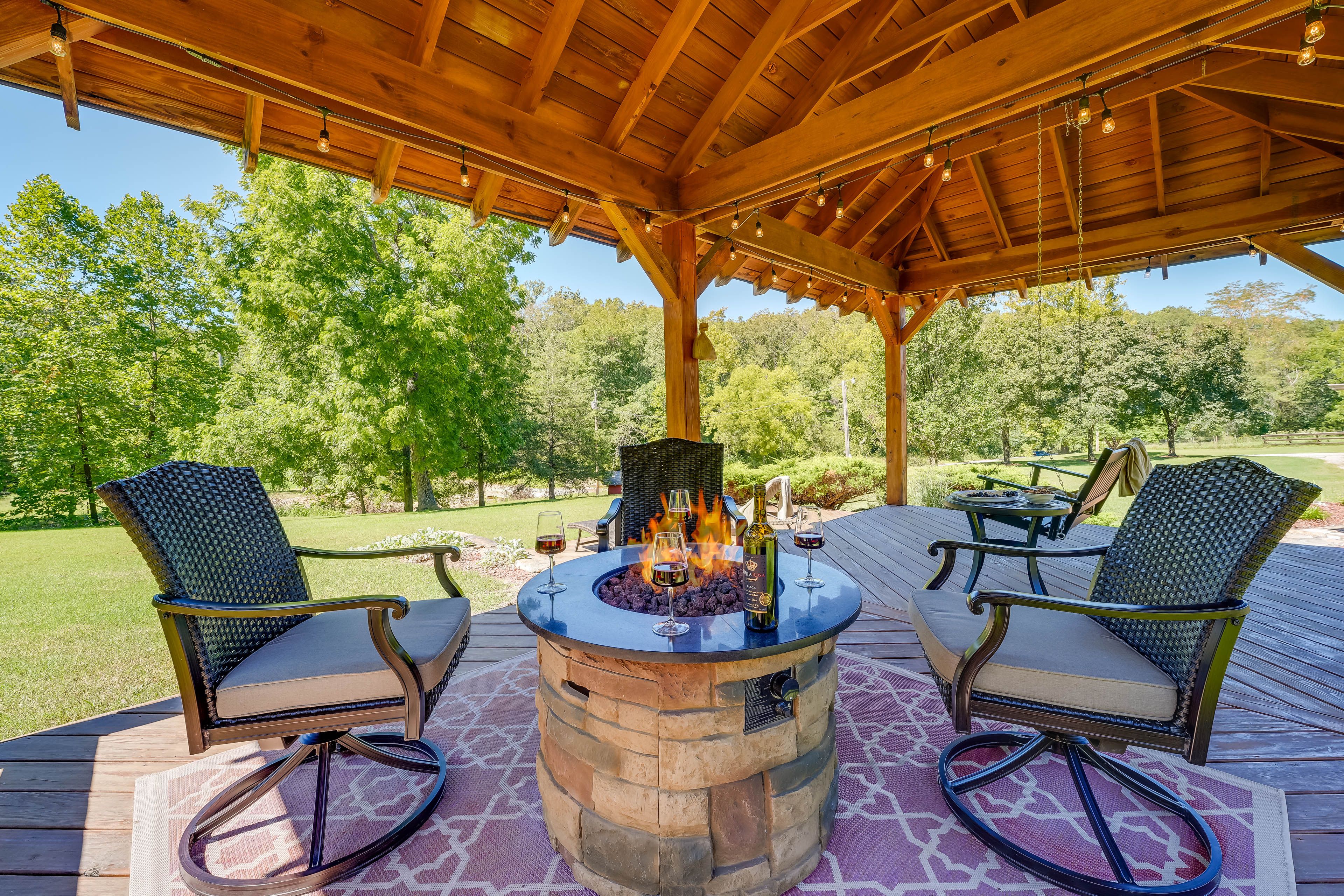 Private Deck & Gazebo | Fire Pit | Gas Grill