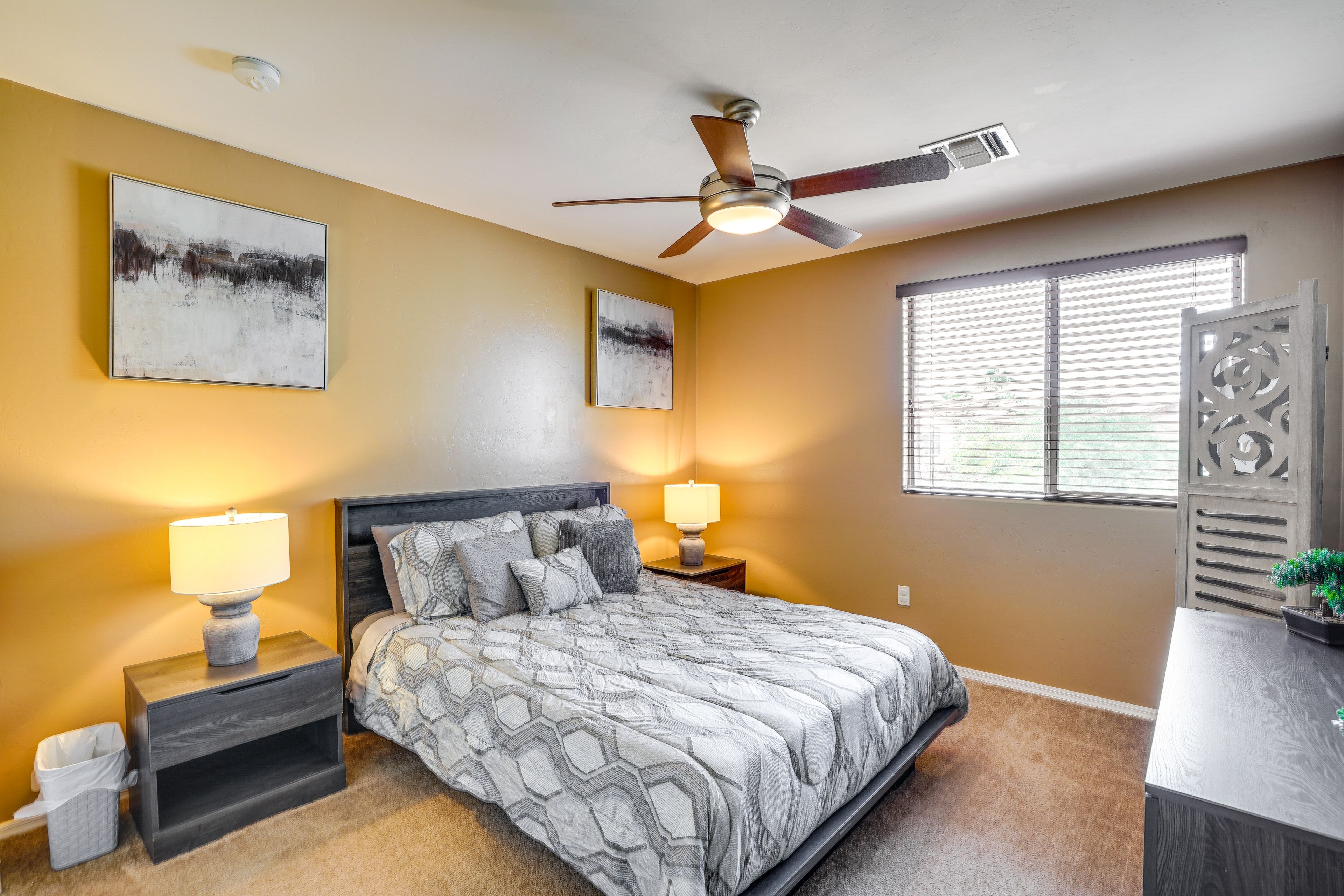 Bedroom 3 | Queen Bed