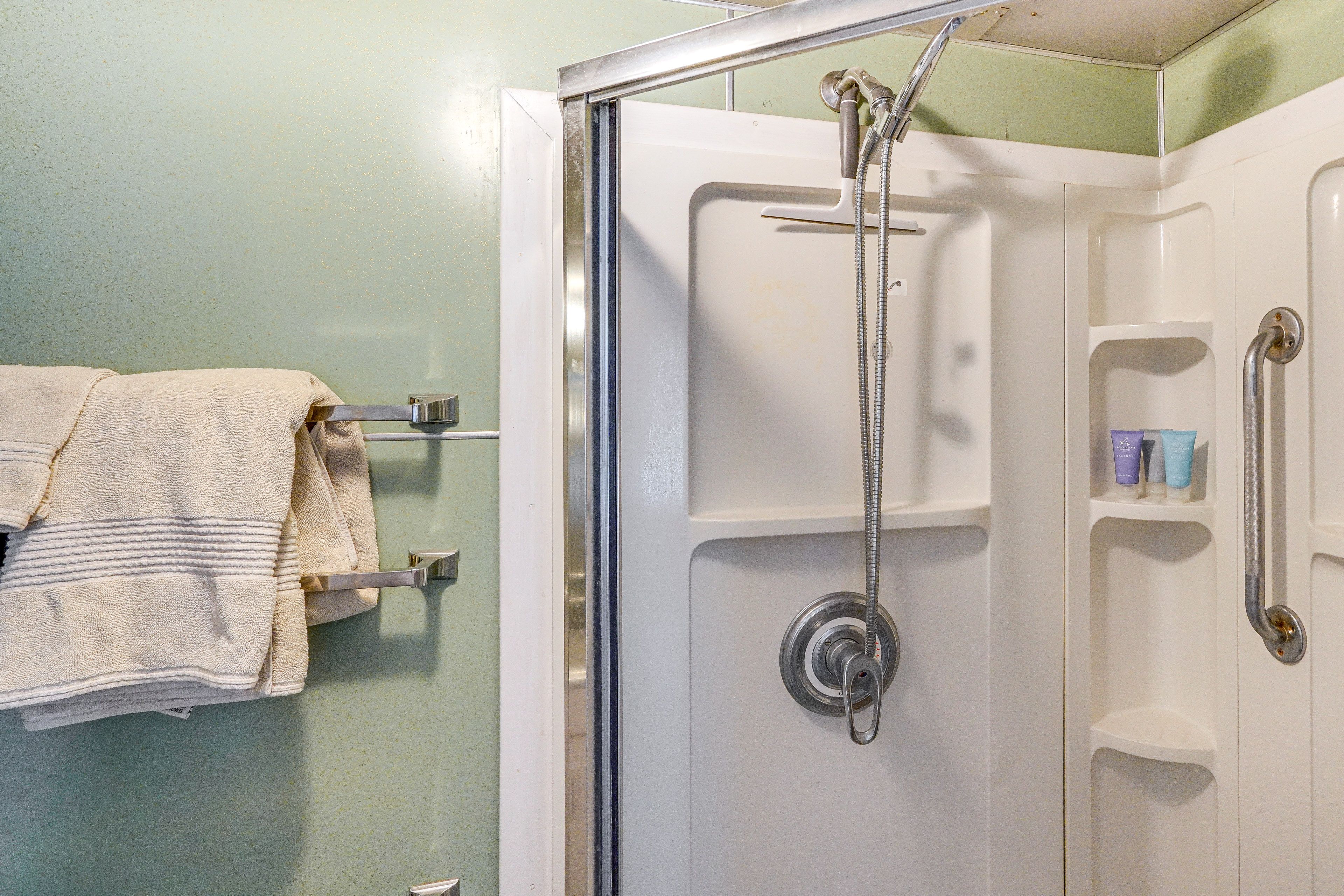 En-Suite Bathroom | 1st Floor