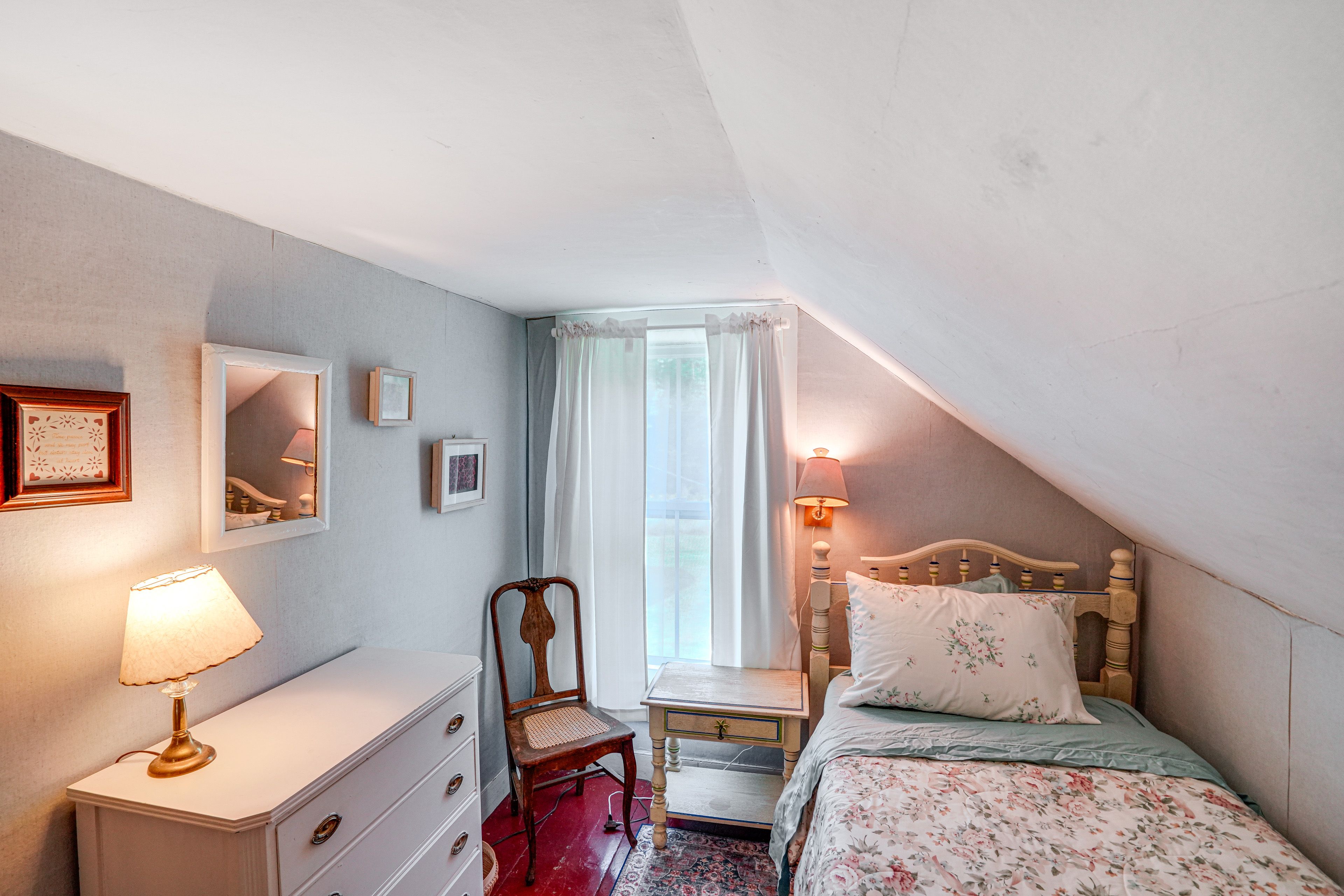 Bedroom 4 | 2nd Floor | Twin Bed