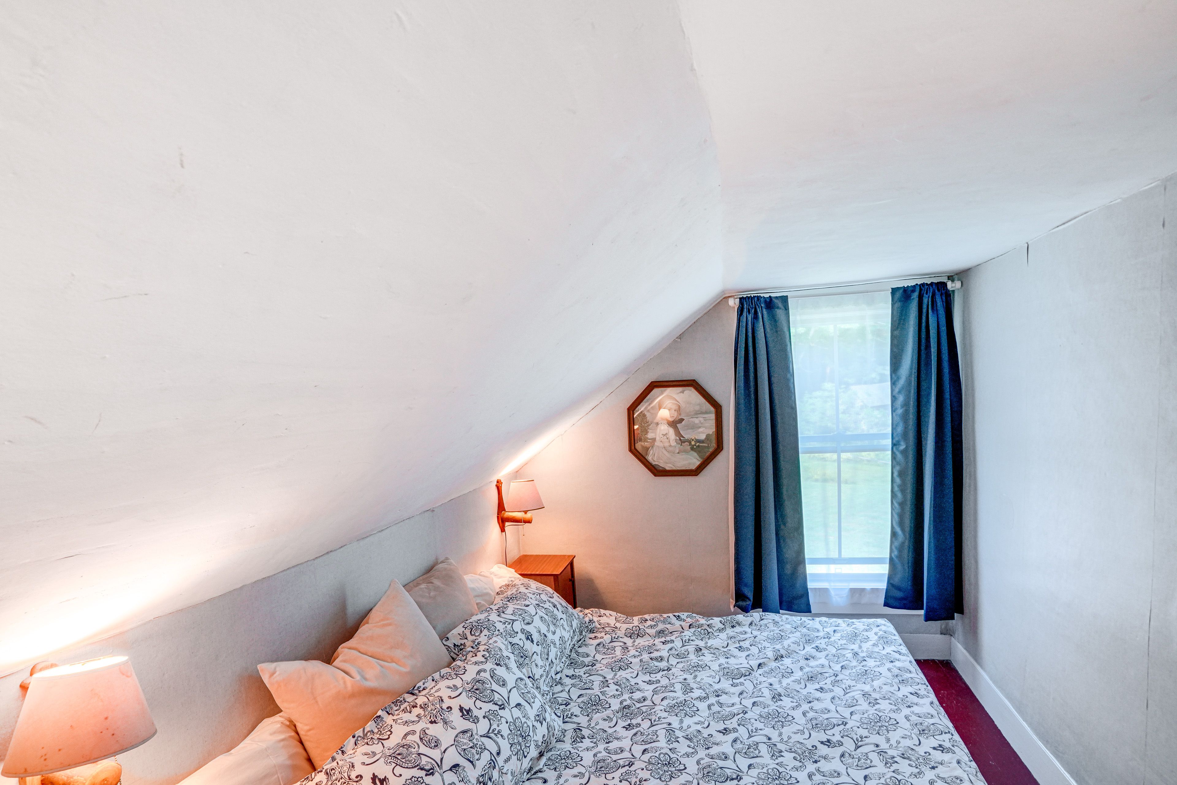 Bedroom 3 | 2nd Floor | 2 Twin Beds (Converted to King Bed)