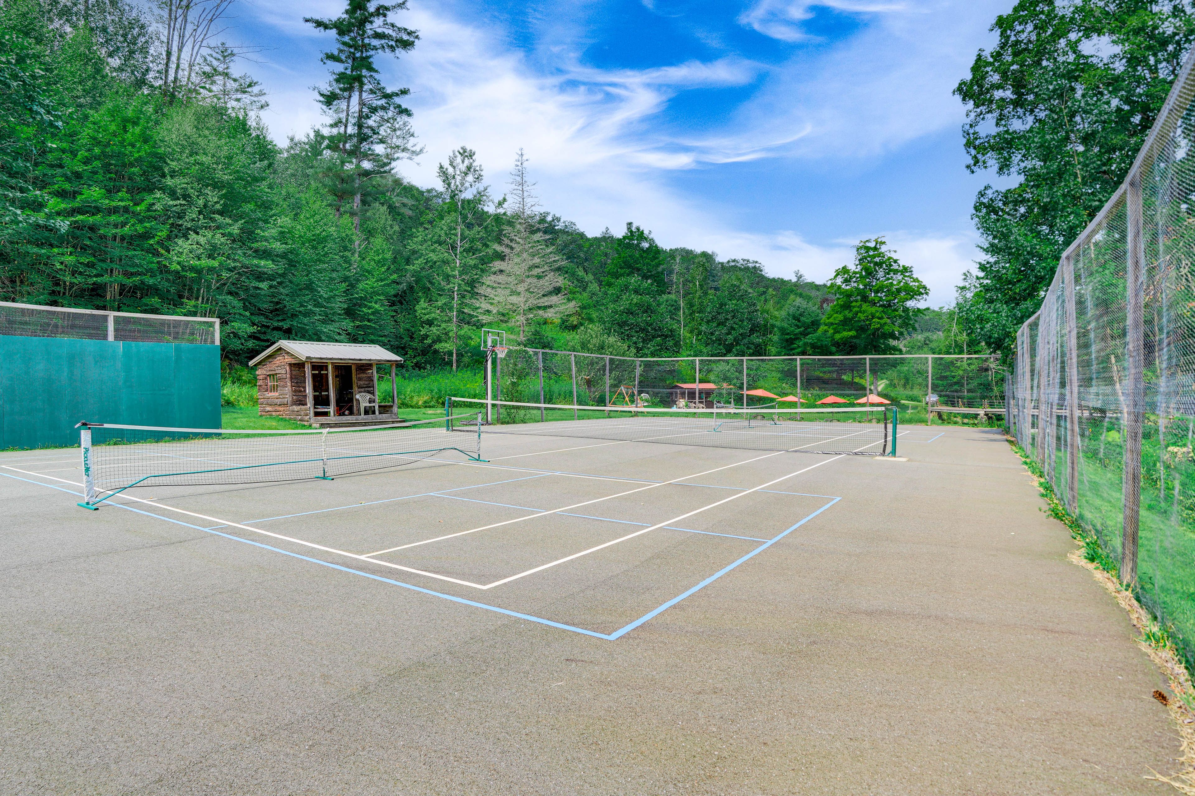 Exterior | Tennis Courts | Basketball Court | Outdoor Games