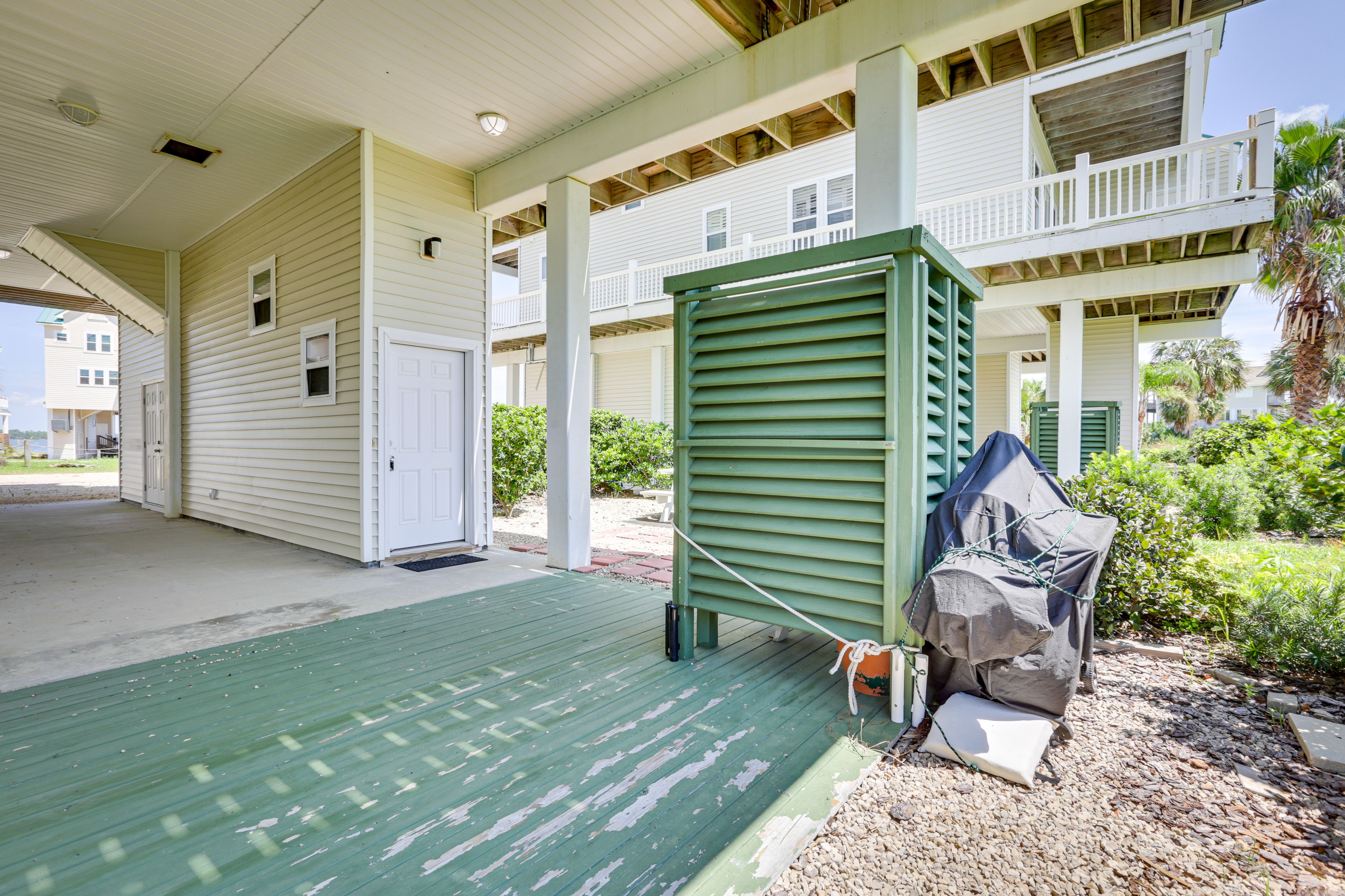 Patio | Outdoor Shower