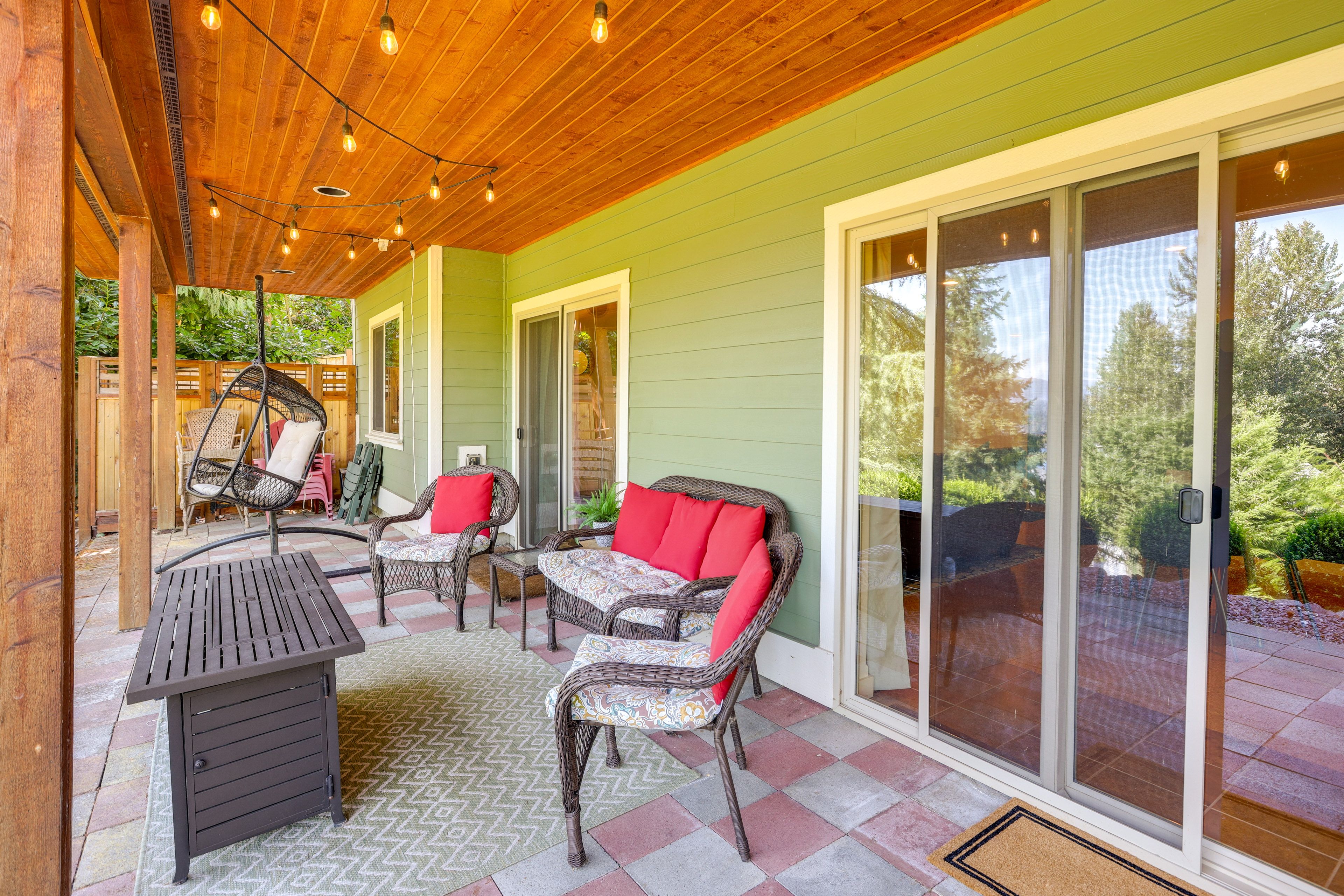 Private Patio | Fire Pit | Gas Grill