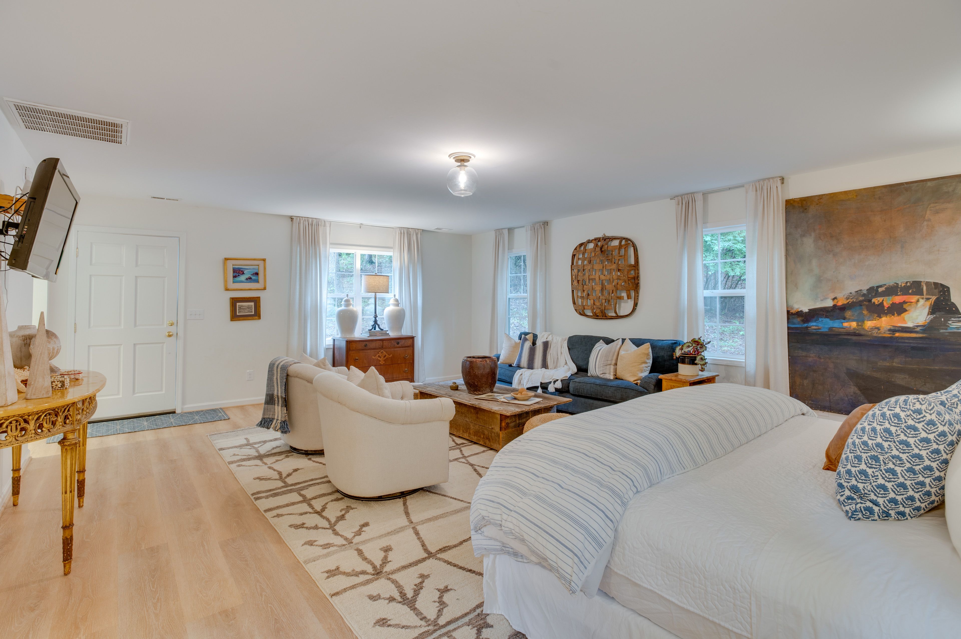 Living Space | Smart TV