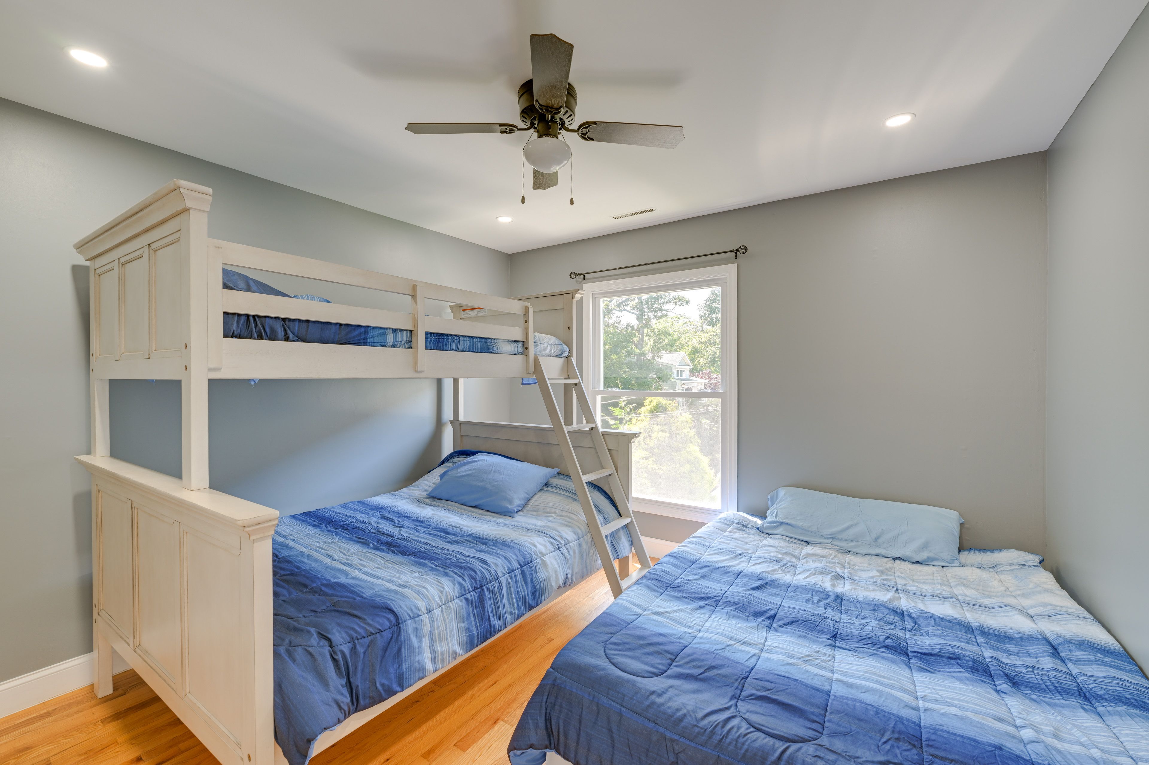 Bedroom 3 | Twin/Full Bunk Bed | Full Bed
