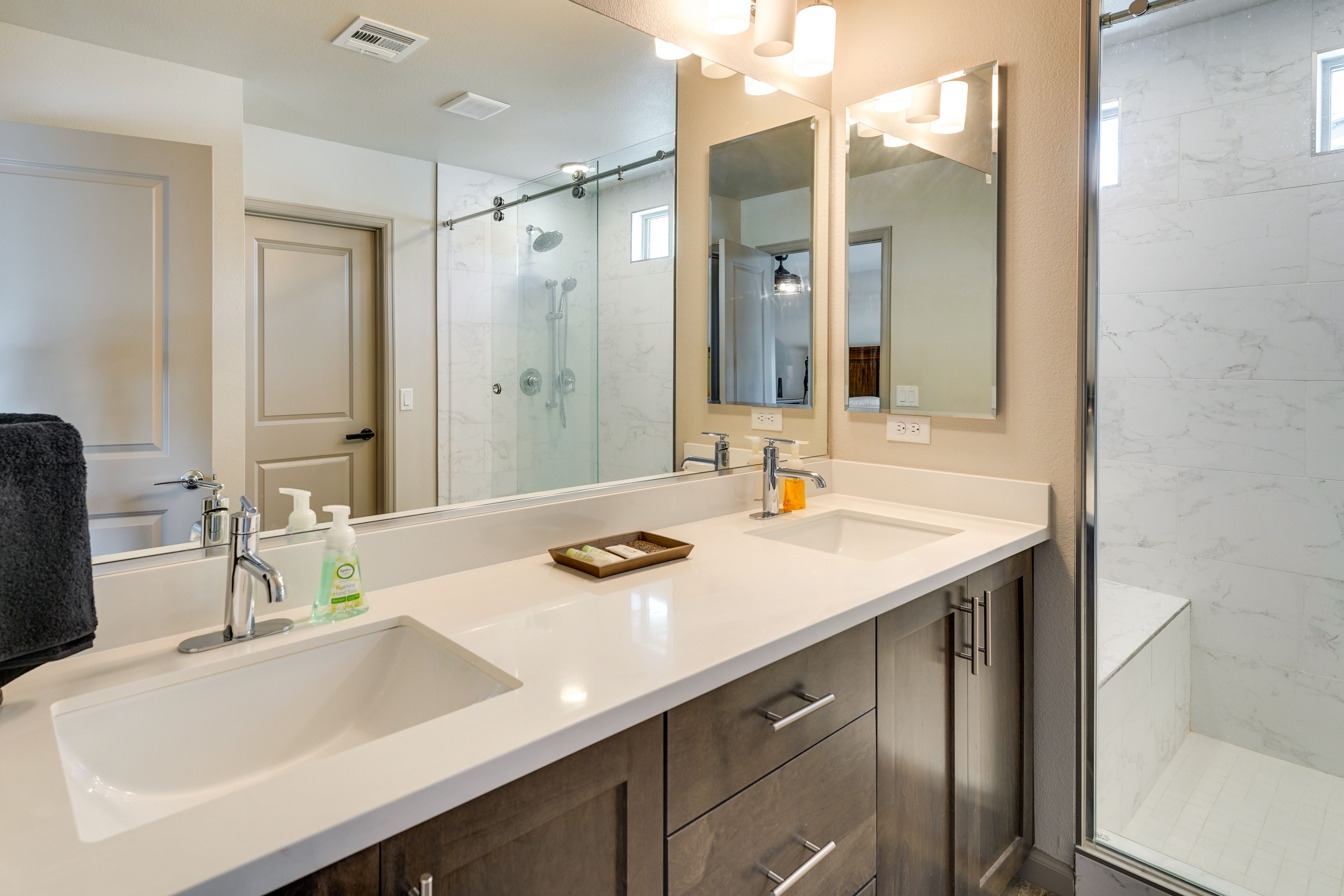 En-Suite Bathroom | Towels Provided | Complimentary Toiletries