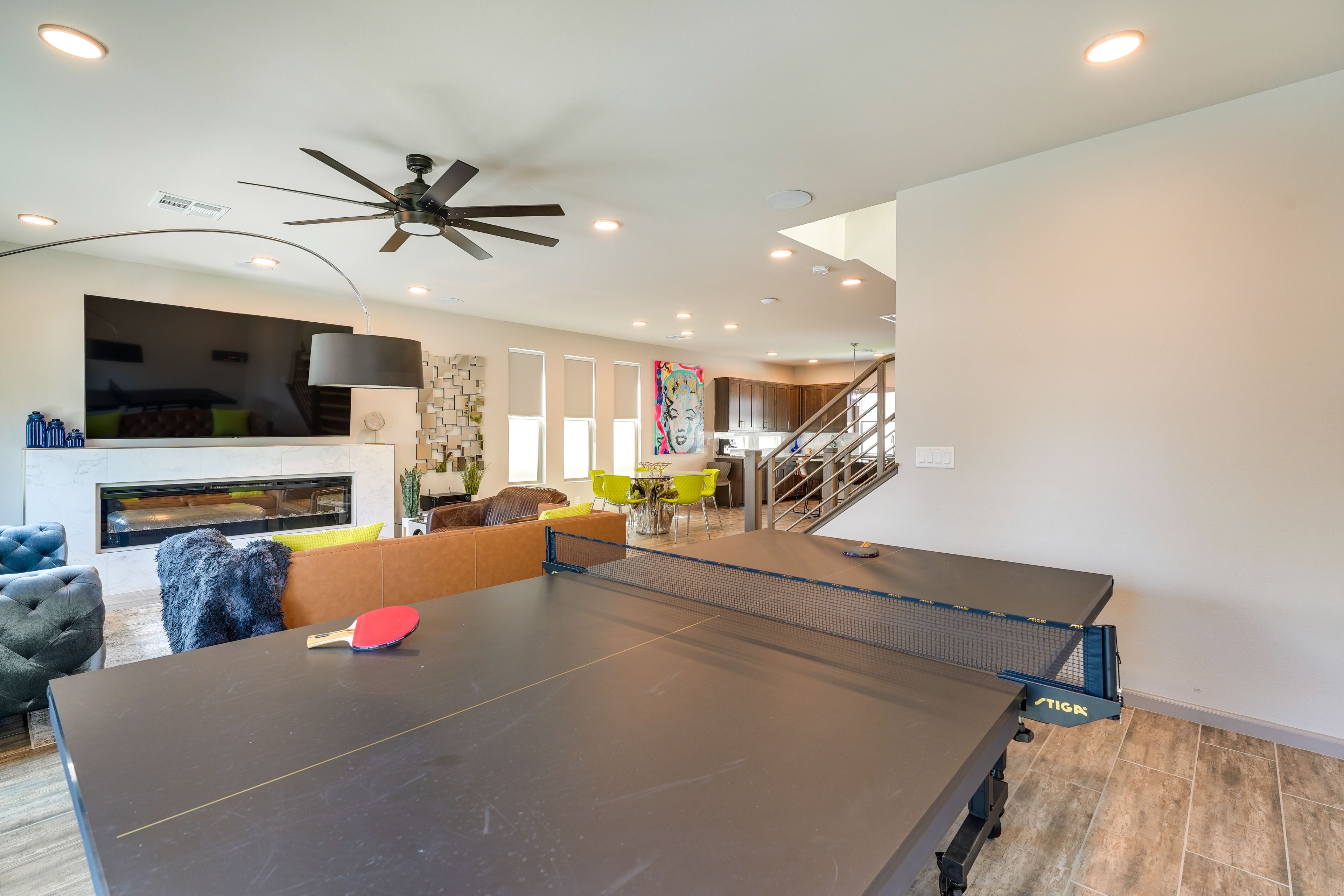 Ping-Pong Table
