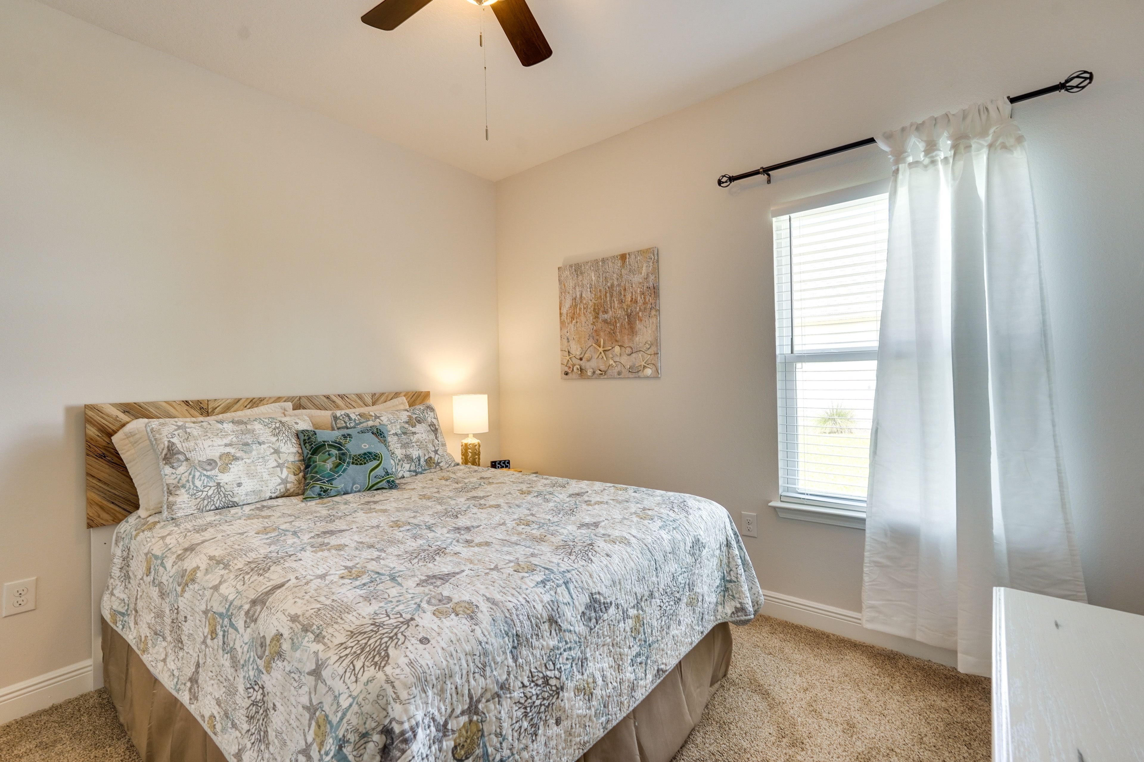 Bedroom 2 | Queen Bed | Smart TV