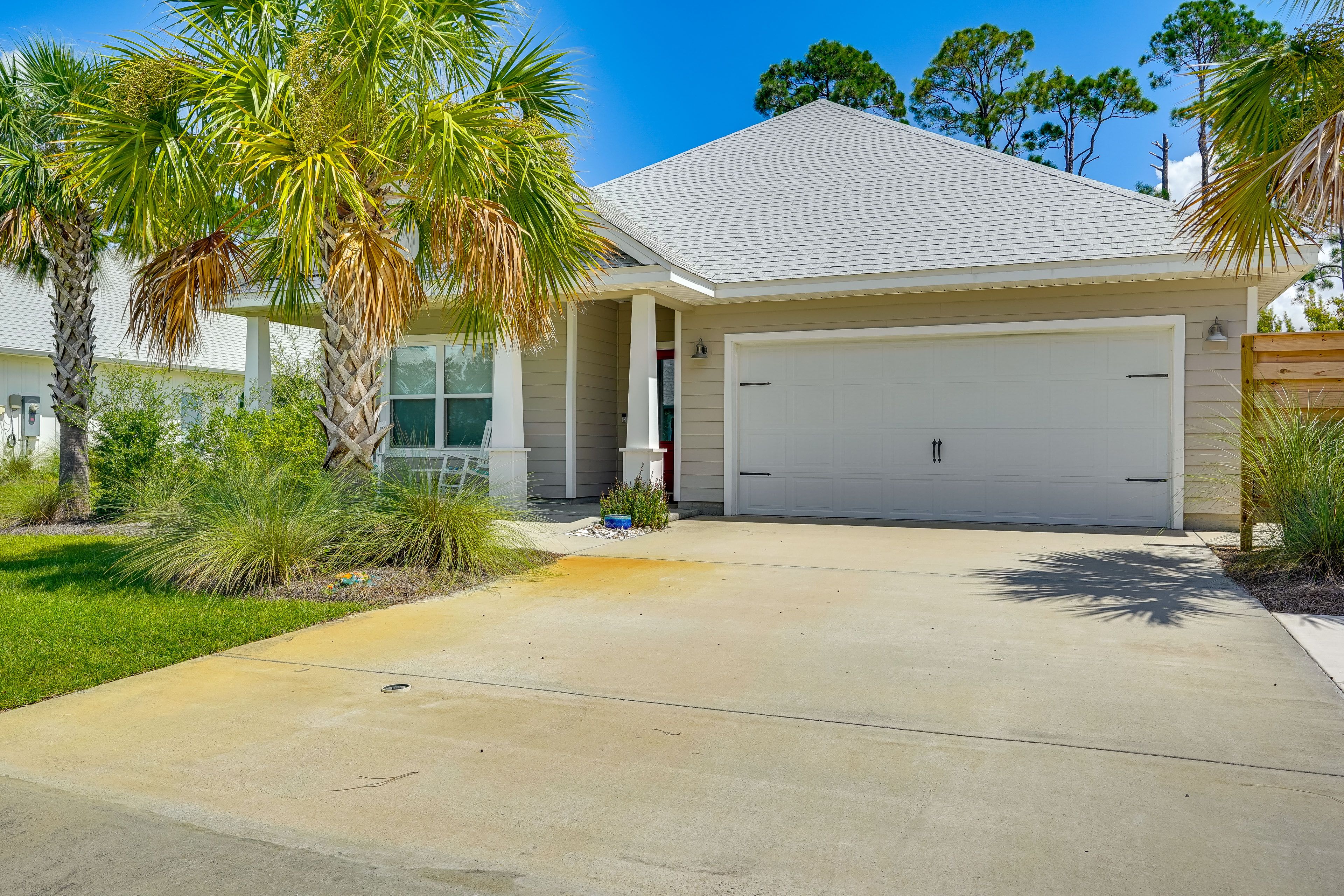 Parking | Garage (1 Vehicle) | Driveway (3 Vehicles)