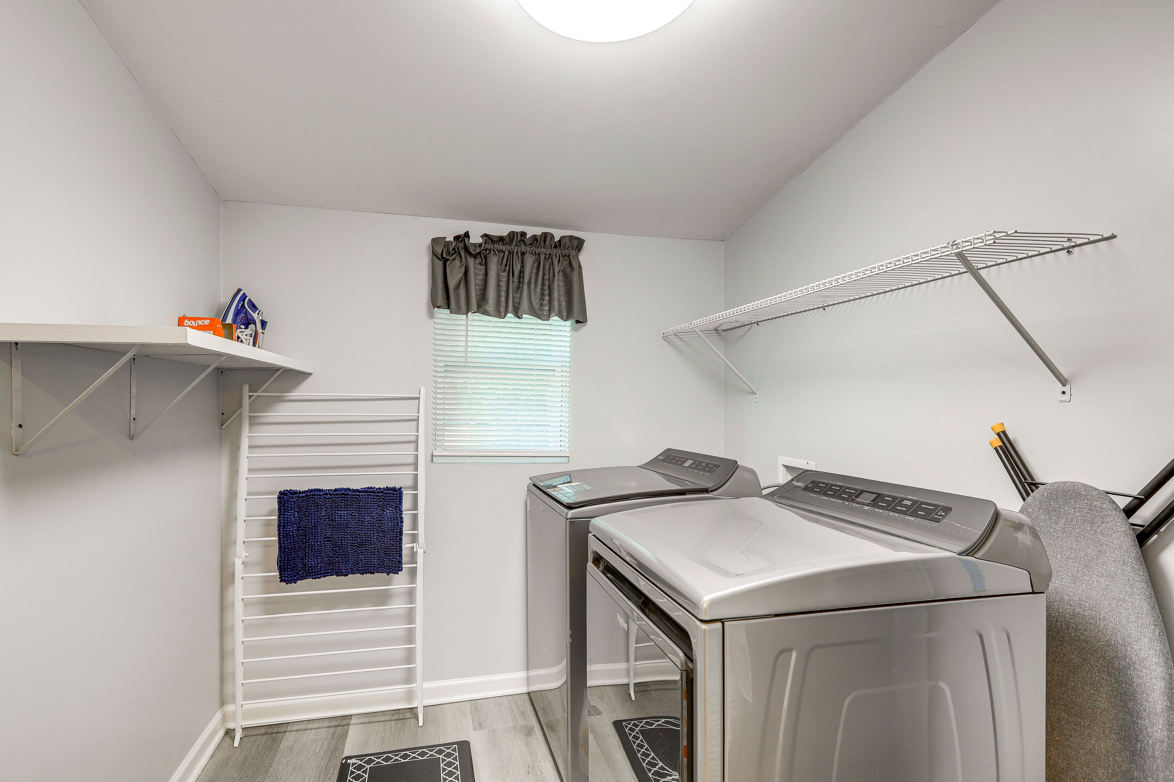 Laundry Area | Detergent Provided