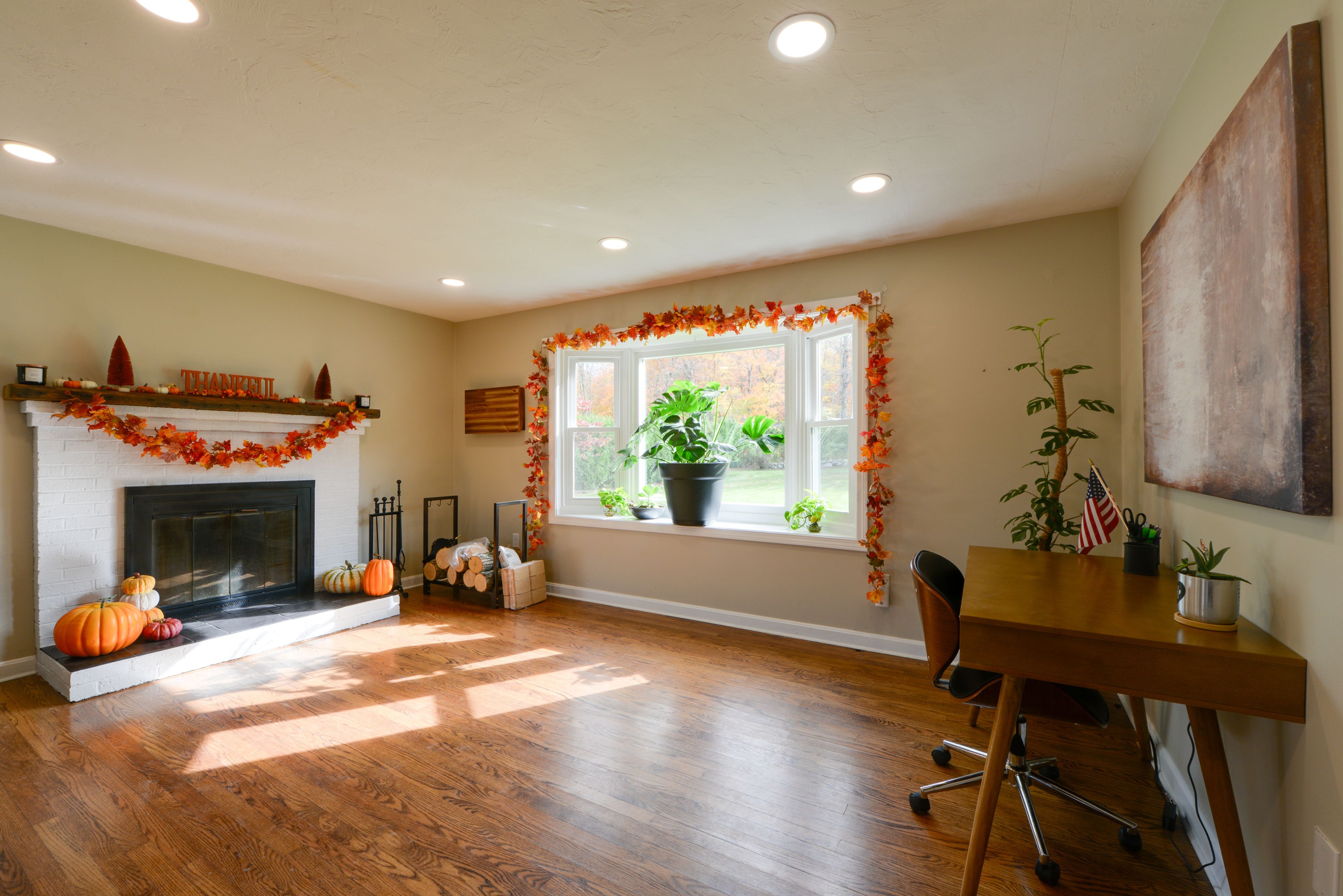 Office Desk | Fireplace