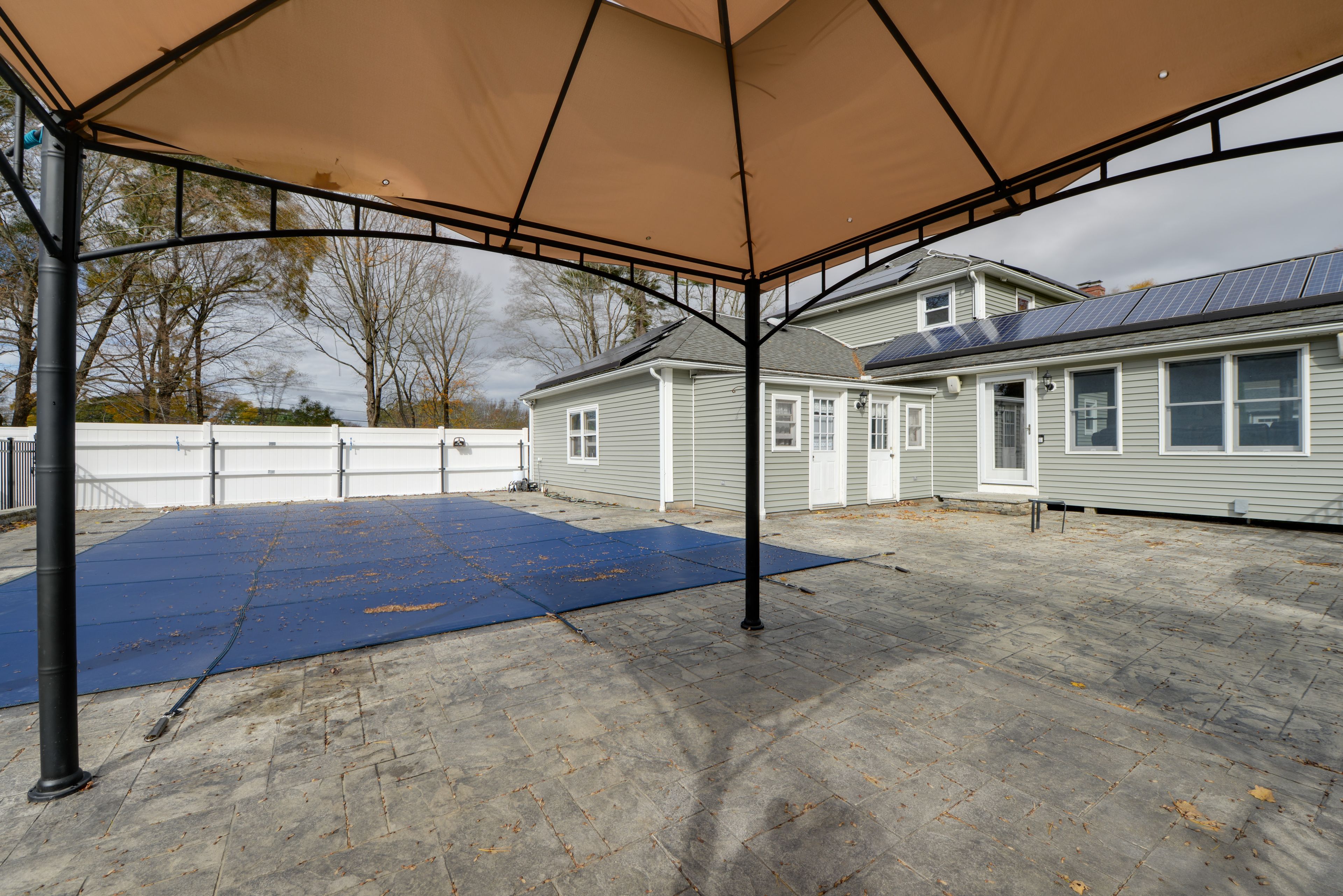 Gazebo | Patio Seating