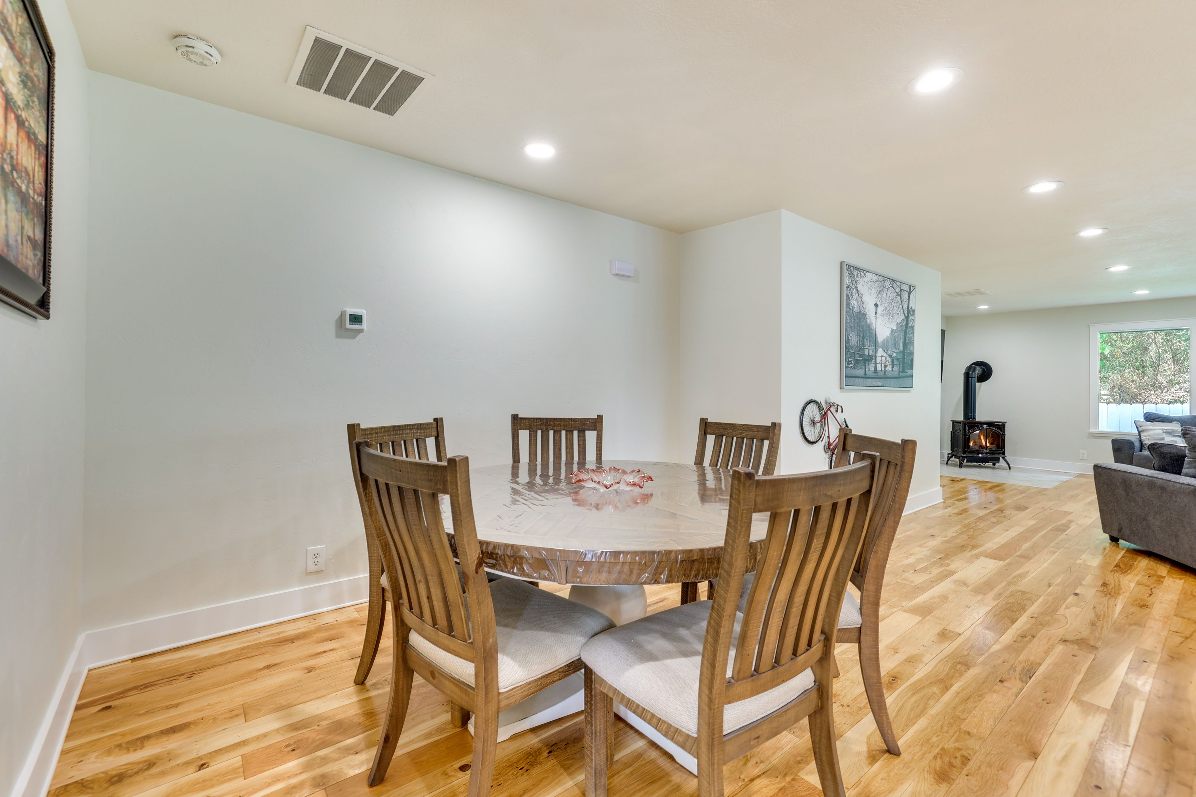 Additional Dining Area