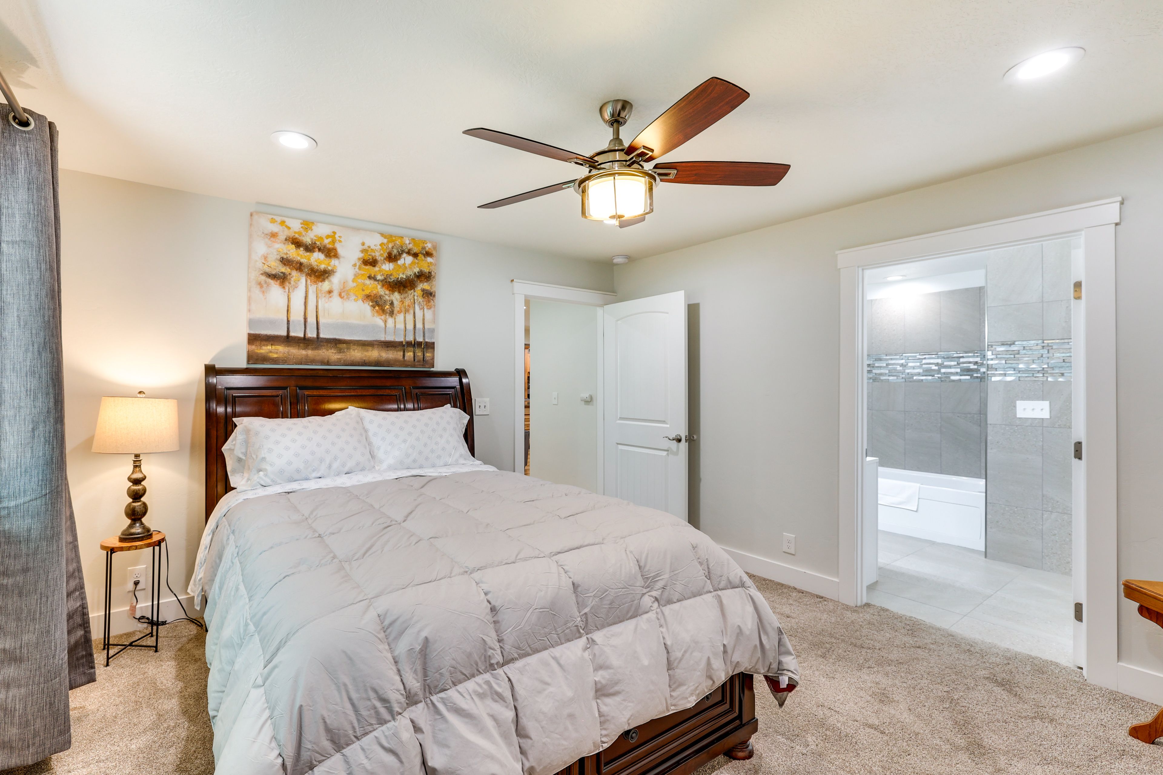 Bedroom 1 | Queen Bed | Smart TV w/ Cable