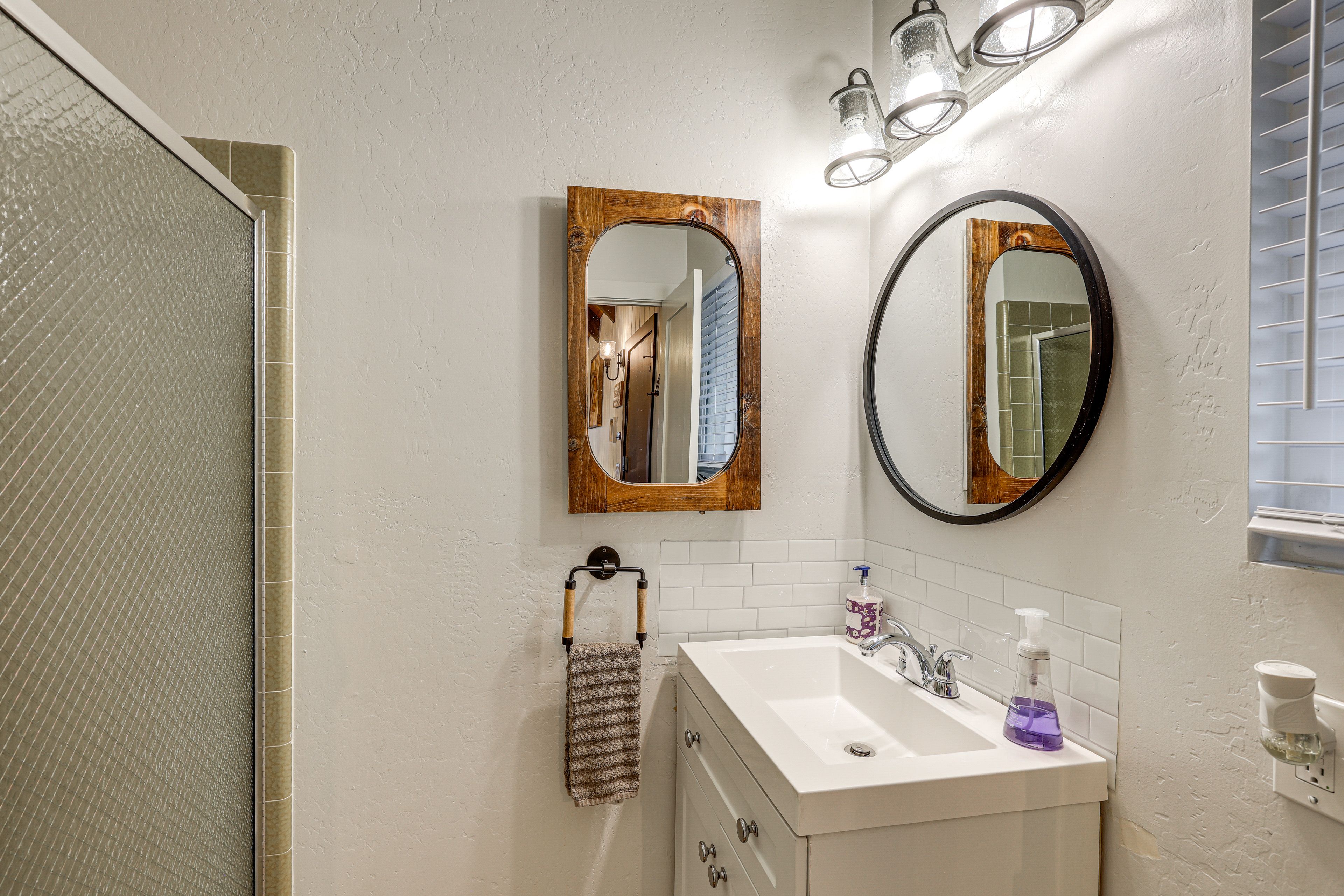Full Bathroom | Lower Level