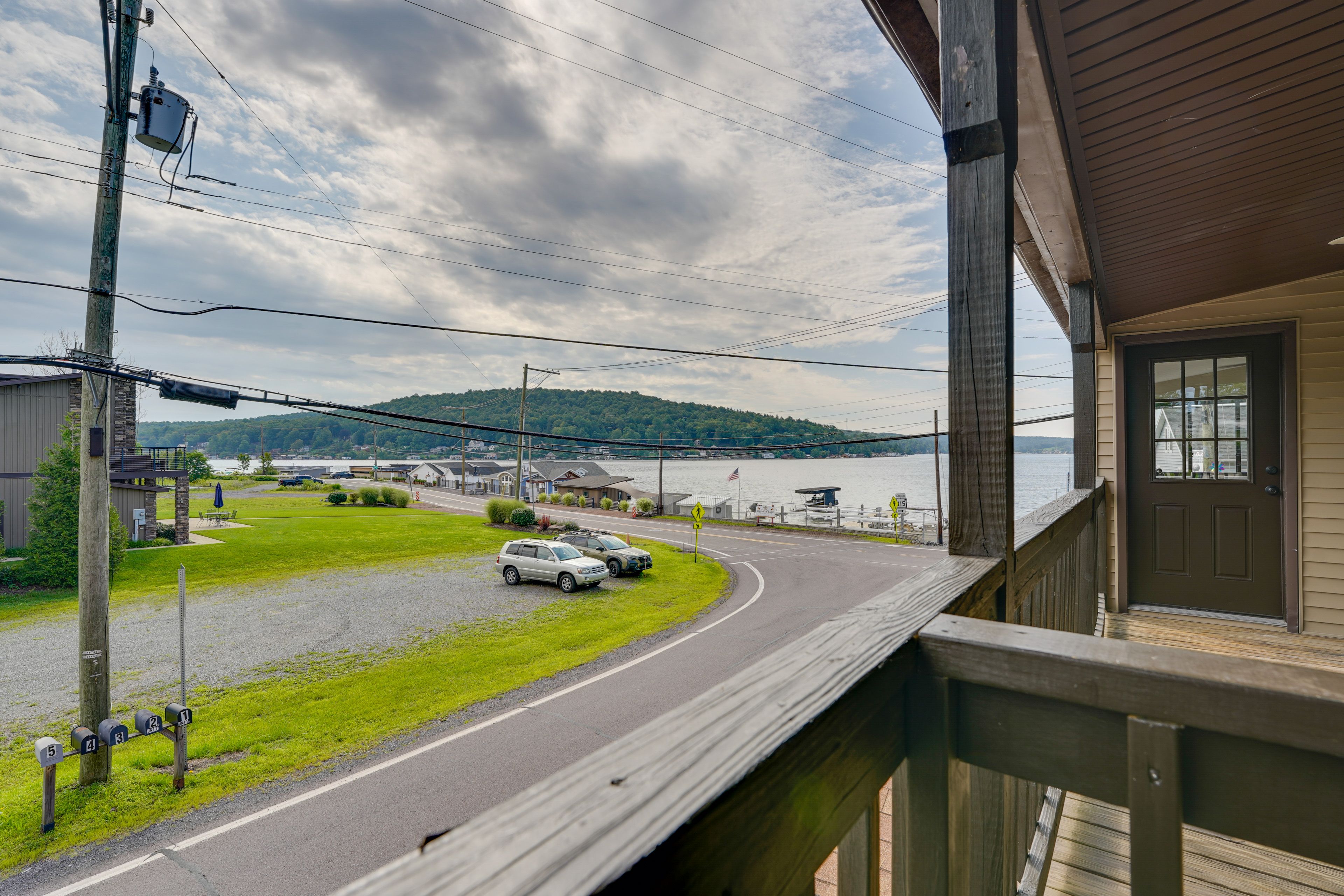 Harveys Lake (110 Feet Away)