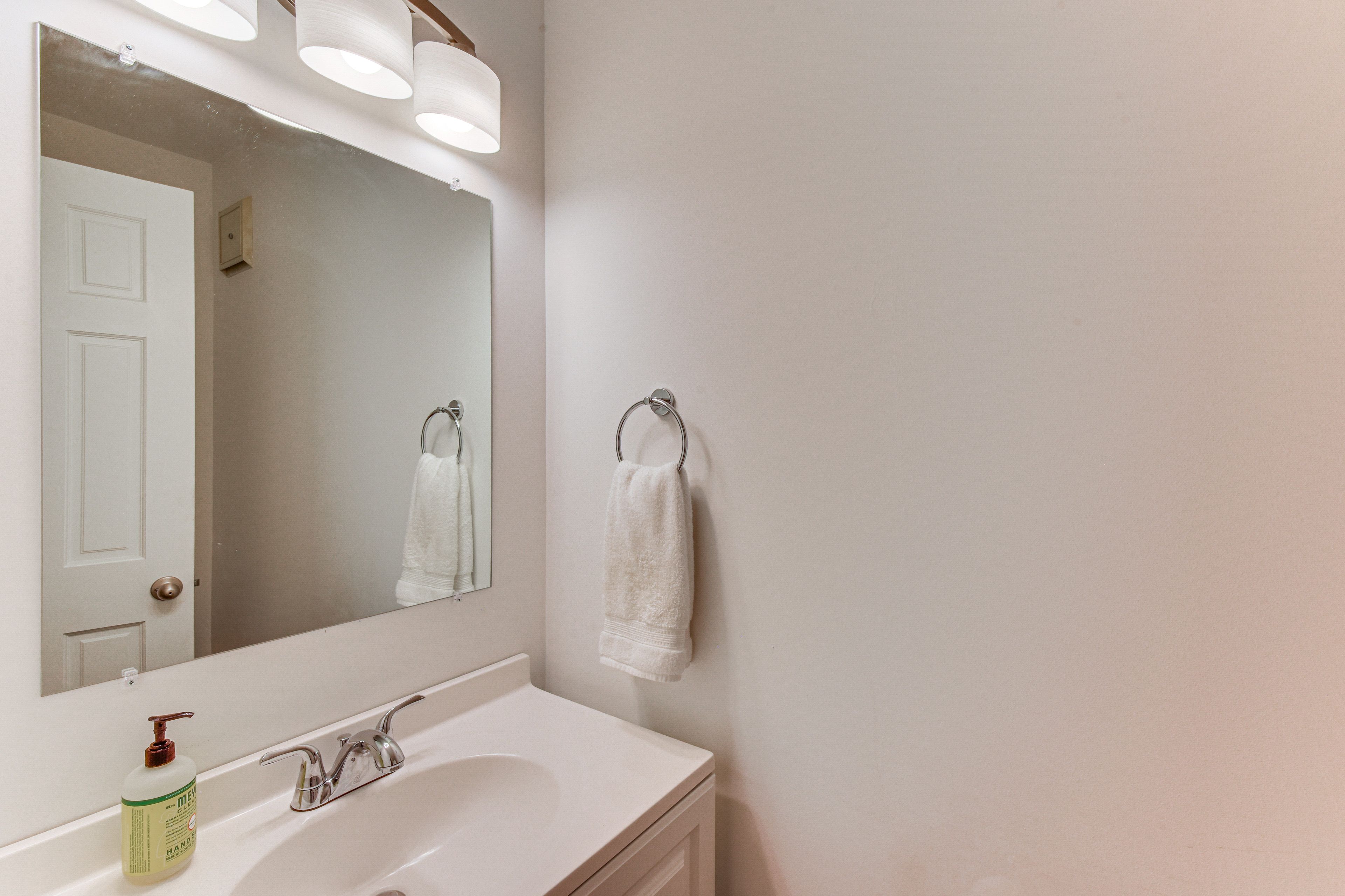 Half Bathroom | 1st Floor