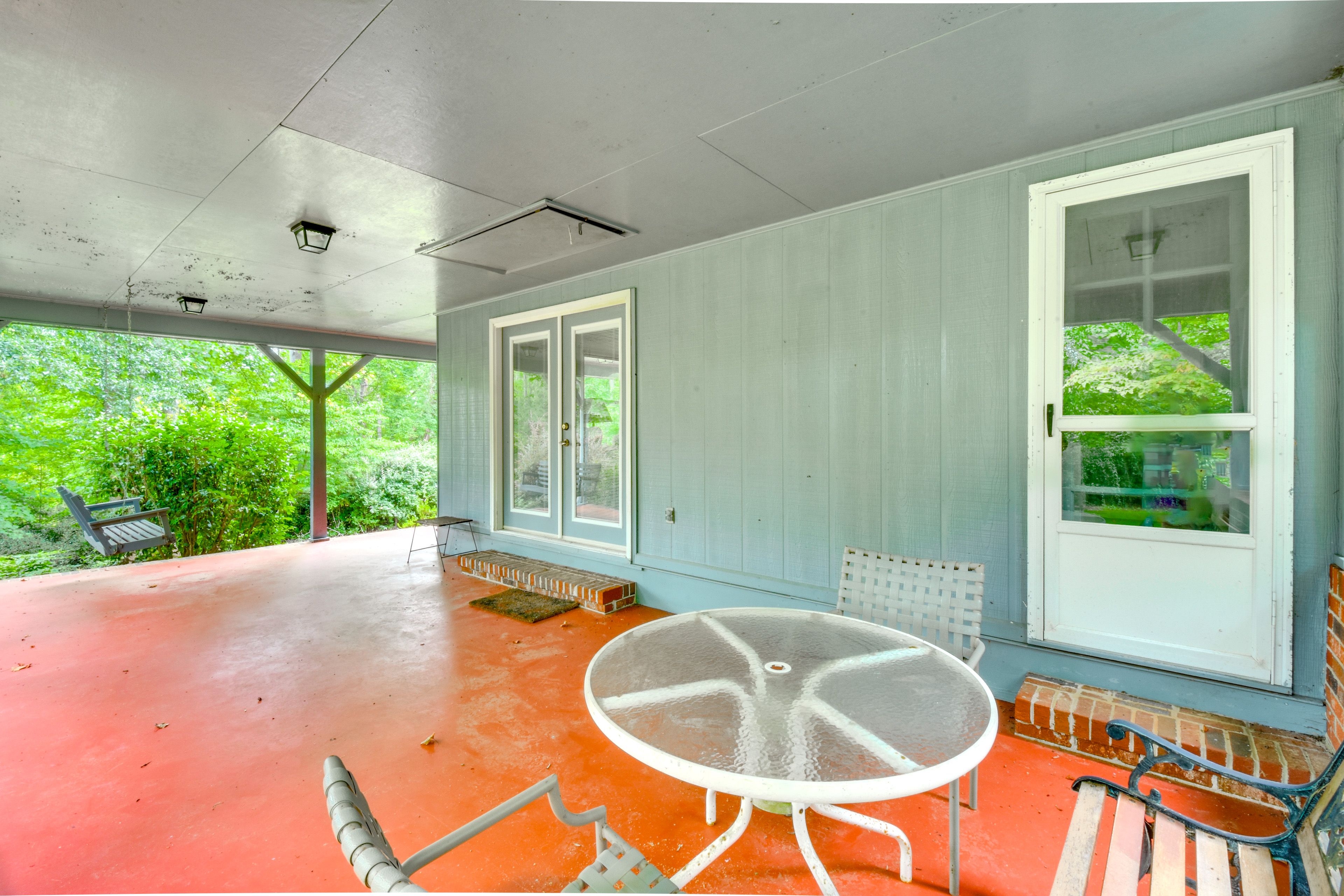Outdoor Dining Area