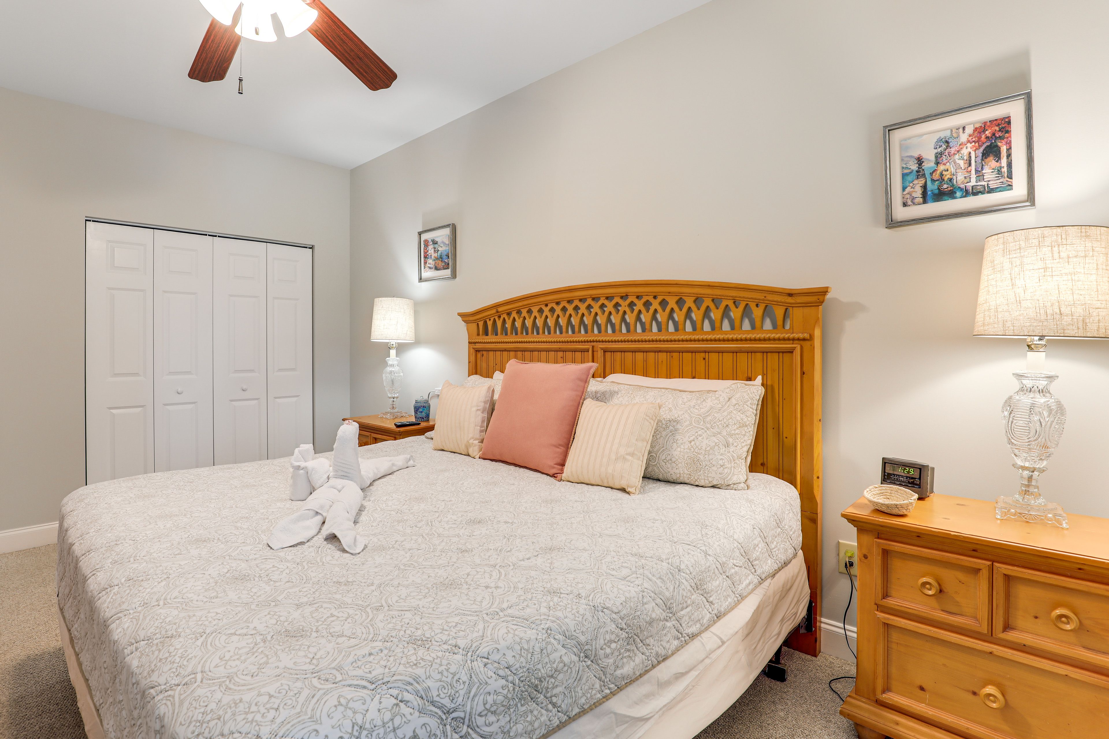 Bedroom 1 | King Bed | Smart TV