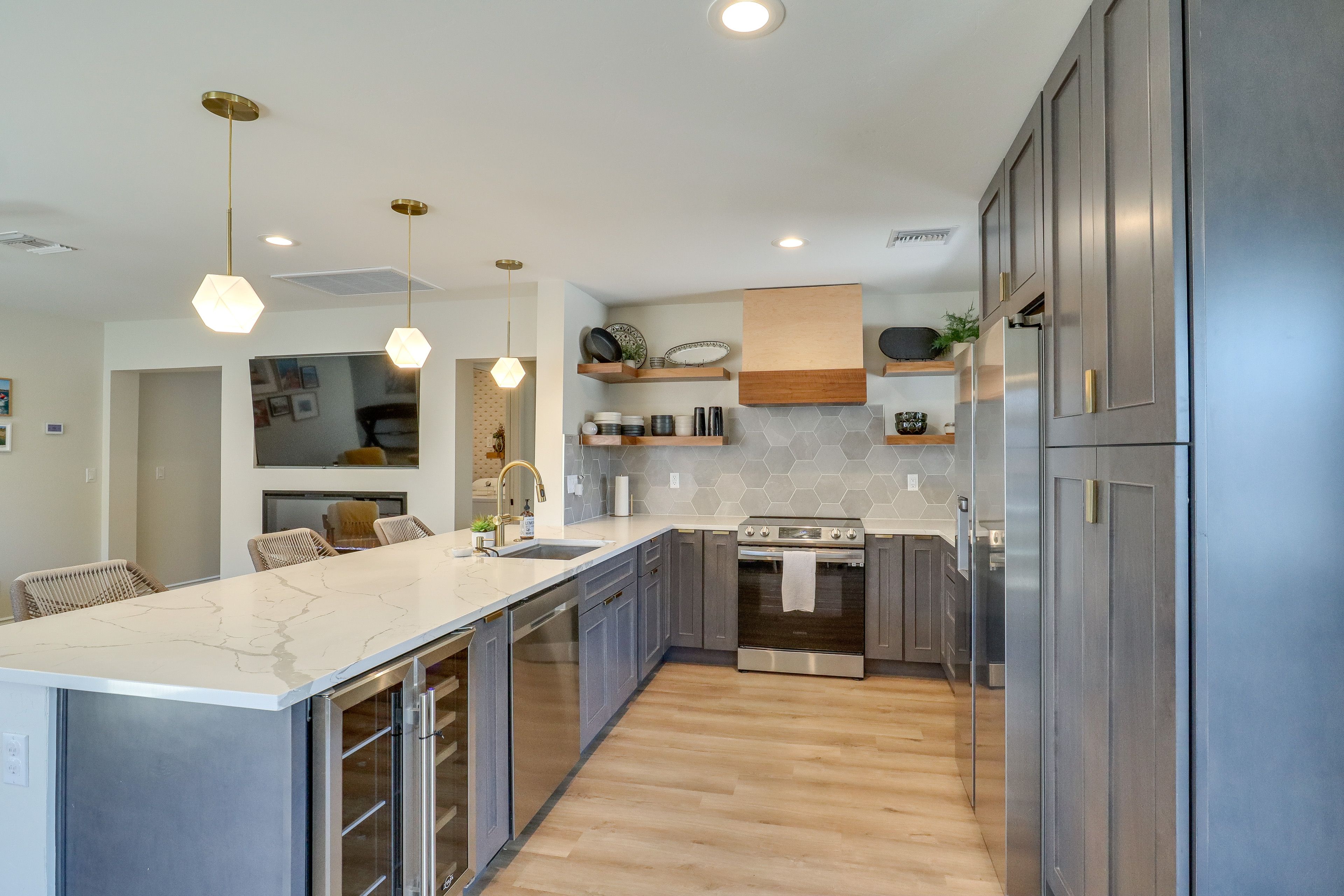 Kitchen | Wine Refrigerator | Ice Maker