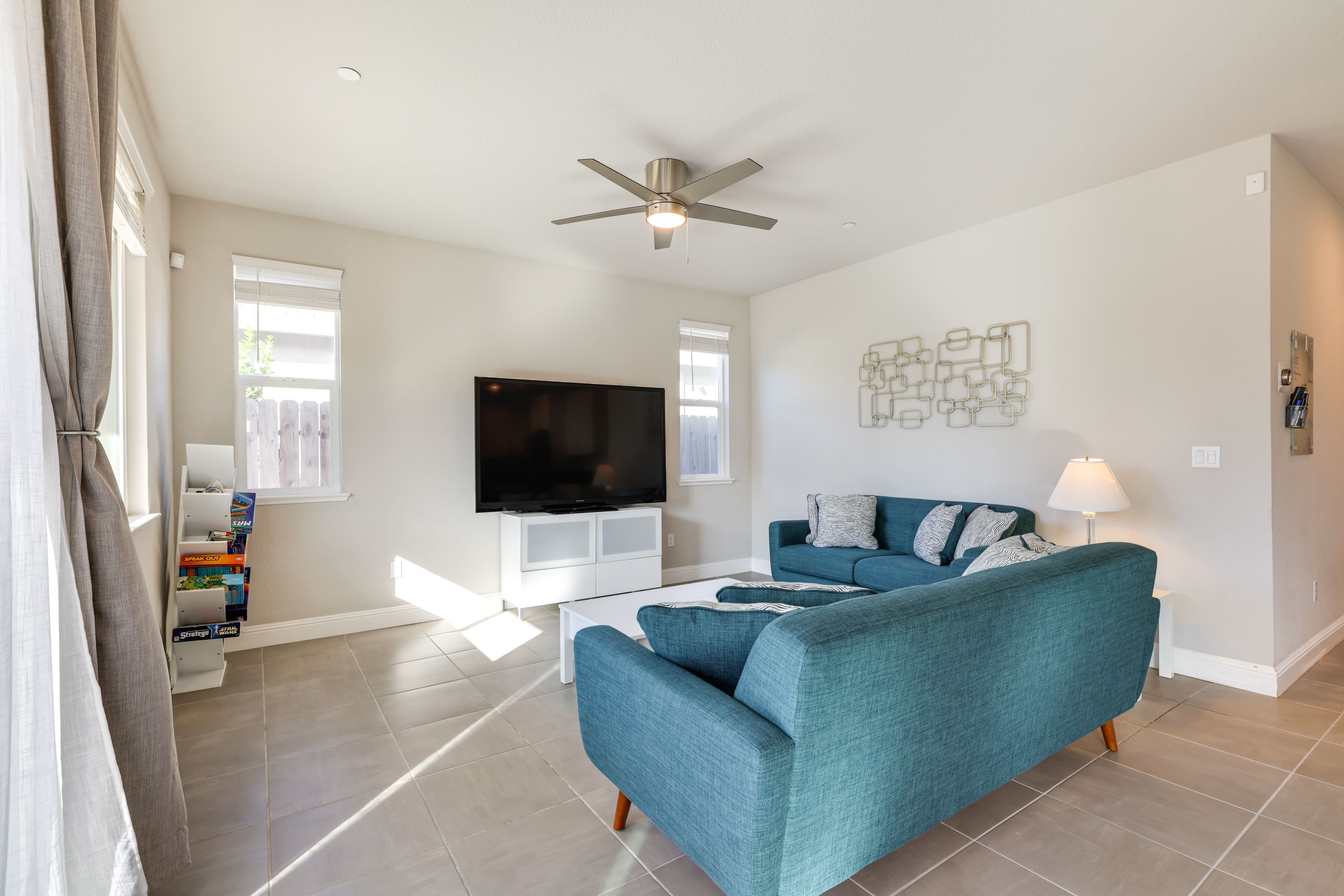 Living Area | Smart TV | 1st Floor