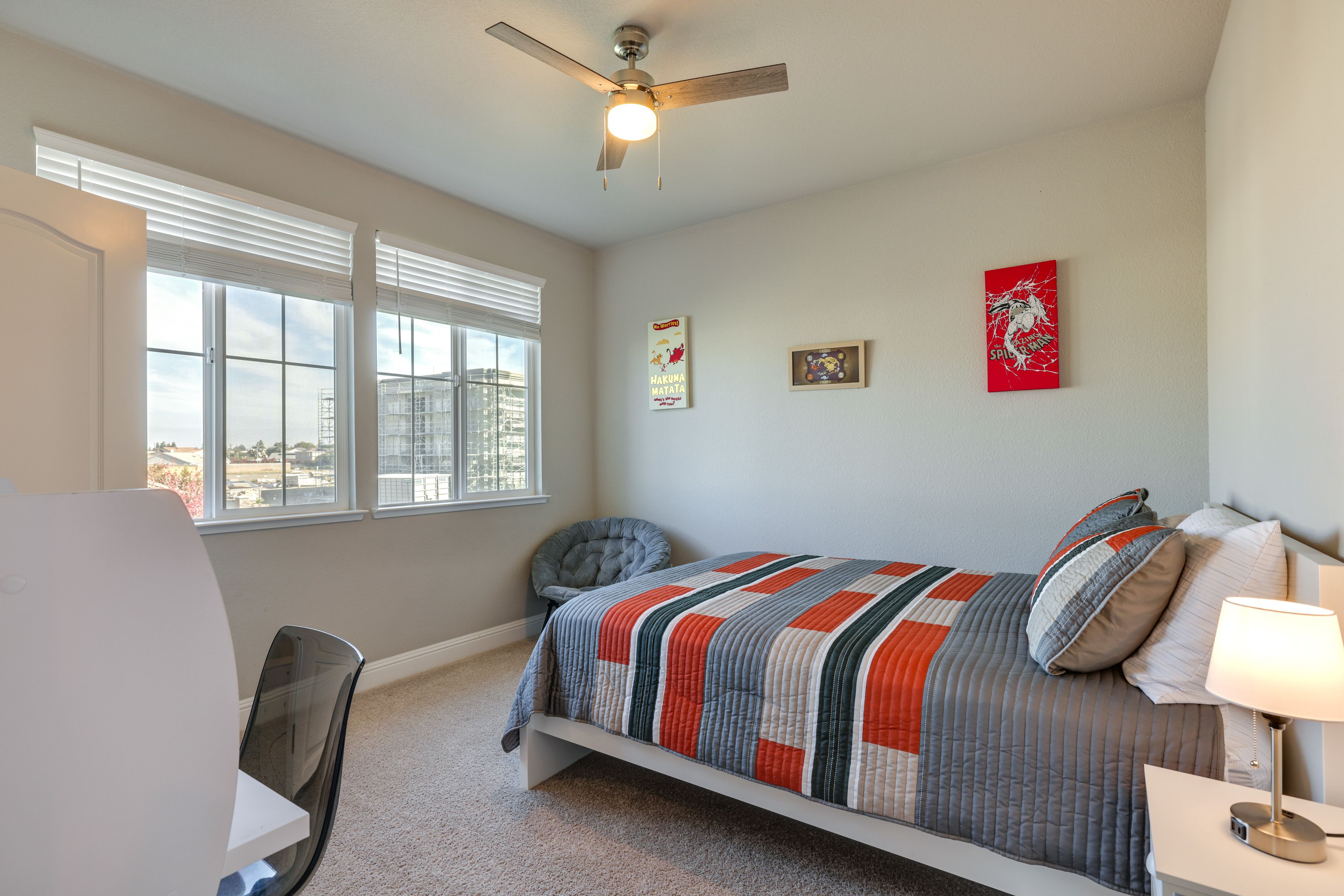 Bedroom 2 | Queen Bed | Laptop Workspace | 2nd Floor