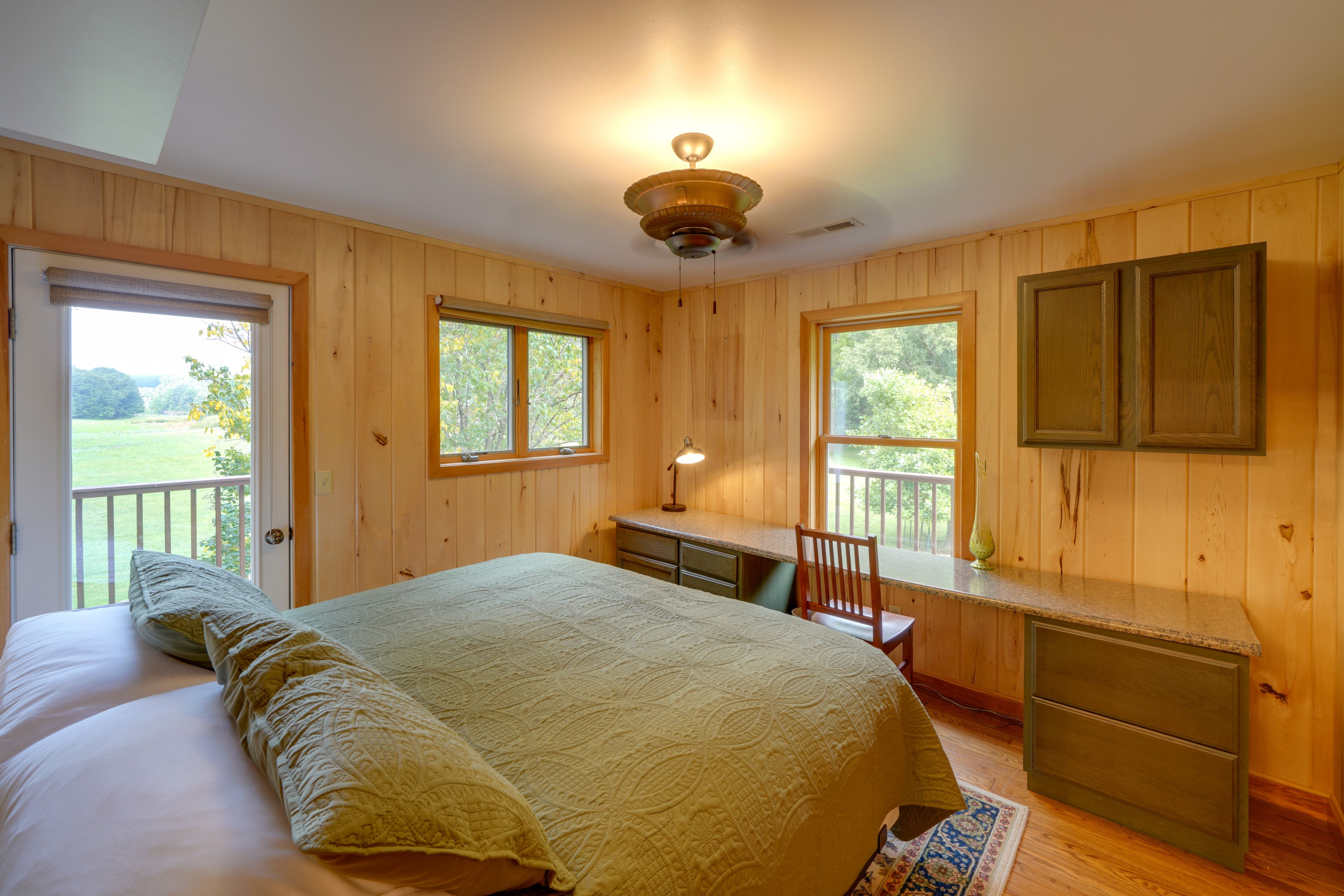 Bedroom 2 | King Bed | Workstation