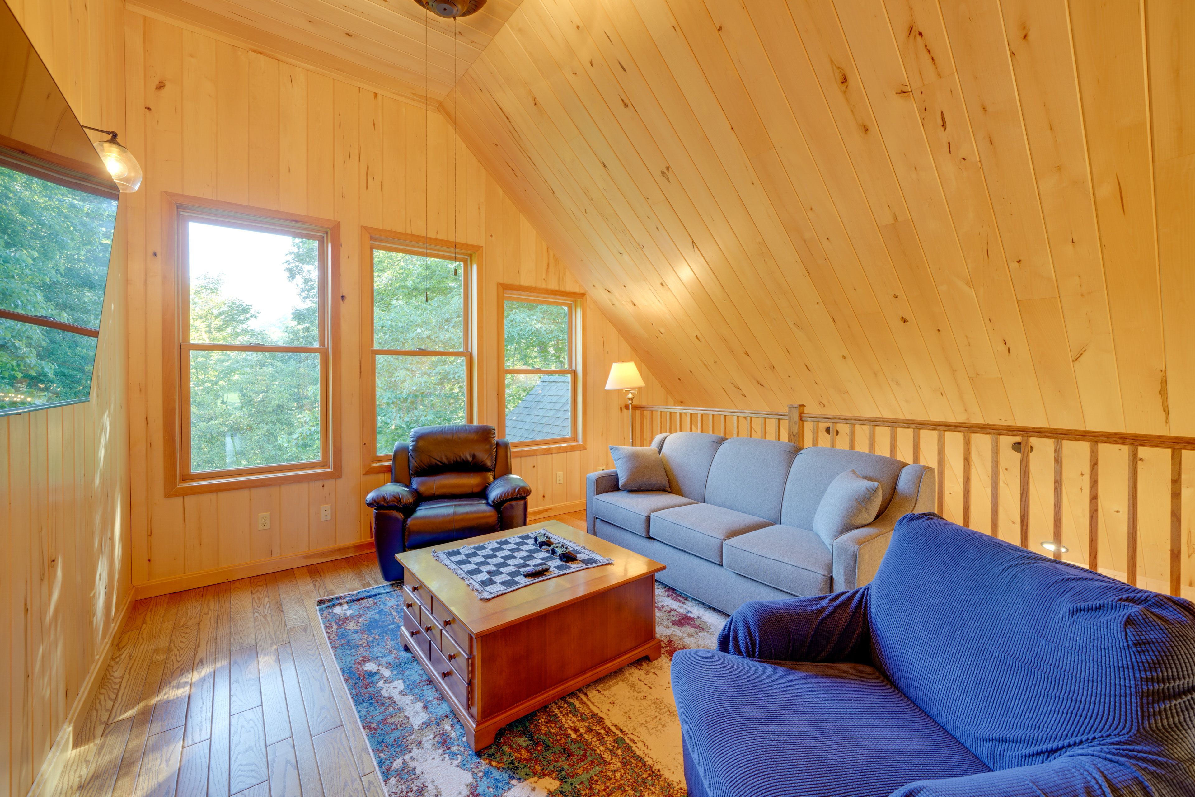 Loft | Queen Sleeper Sofa | Flat-Screen TV