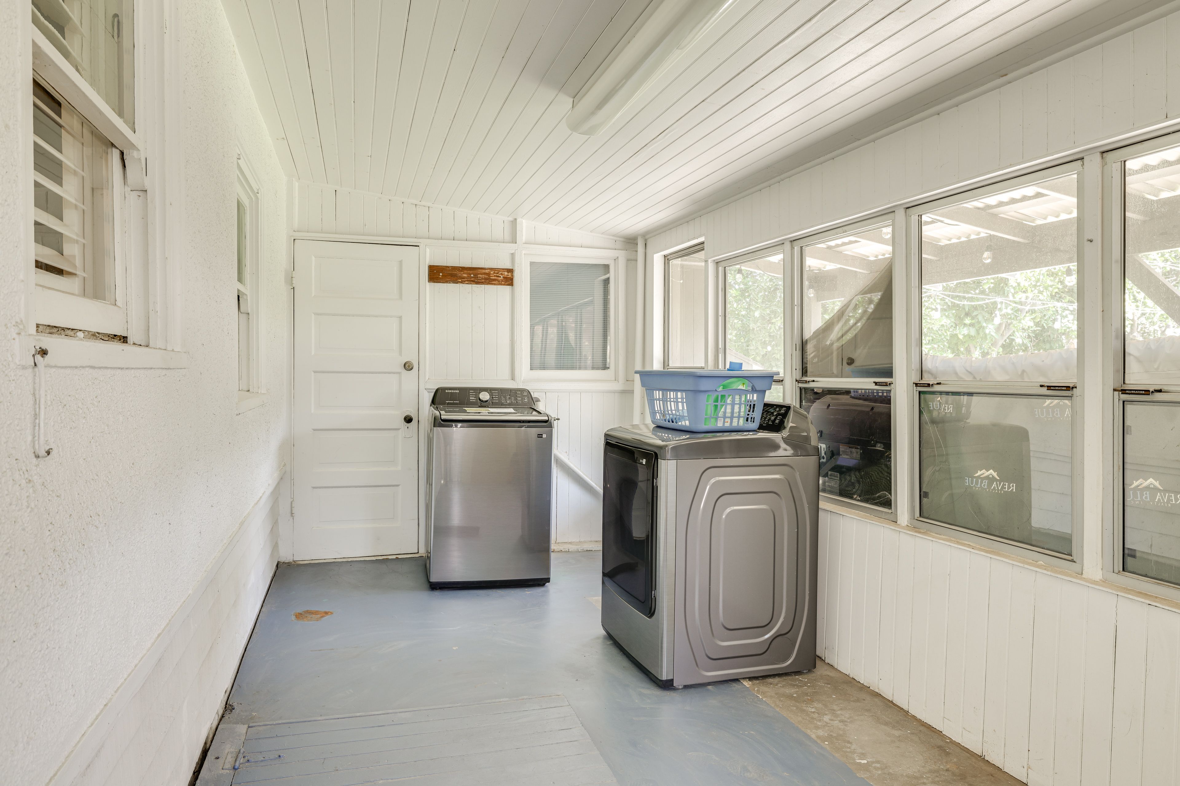 Washer & Dryer