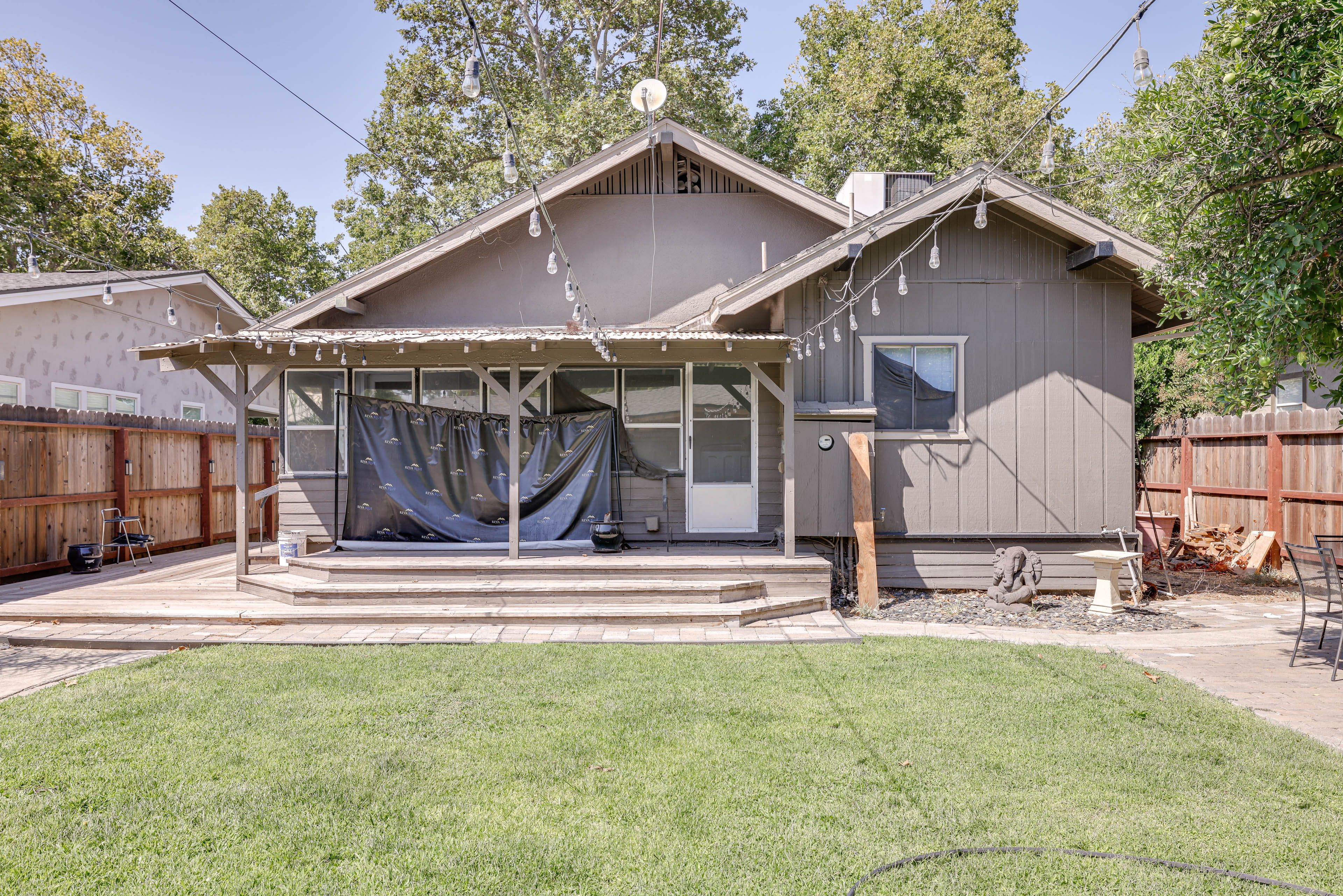 Backyard | Outdoor Seating