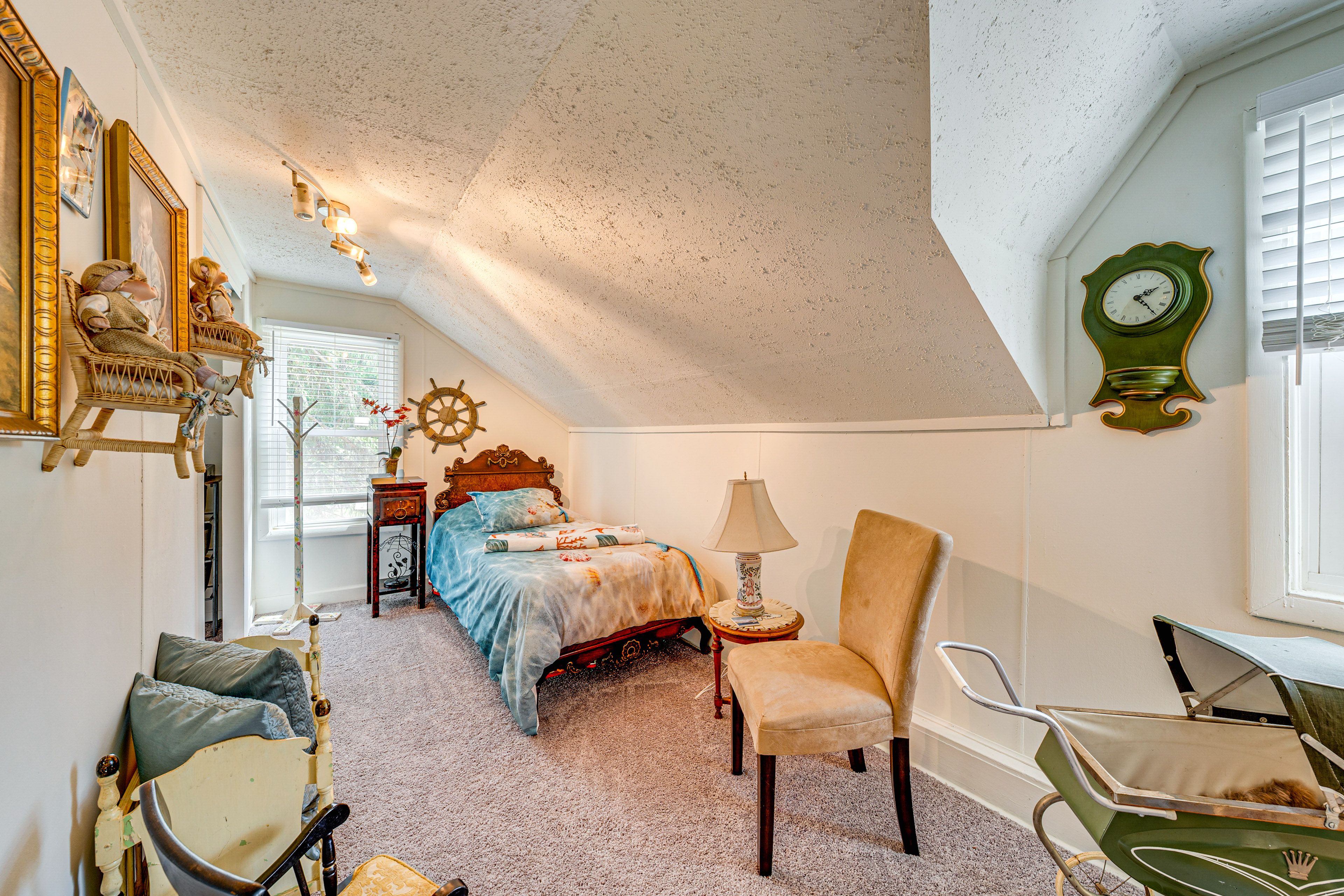 Bedroom 2 | 2nd Floor | Twin Bed