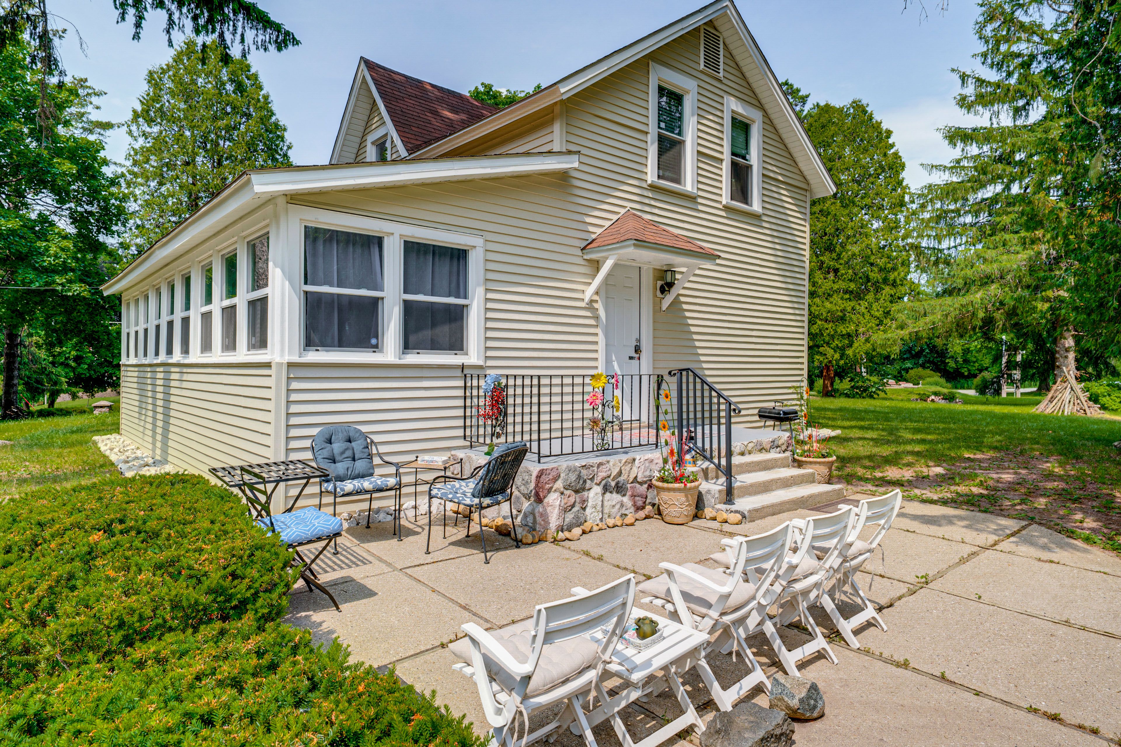 Private Patio | 2-Story House | Self Check-In | 0.2 Mi to Powers Lake Boat Ramp