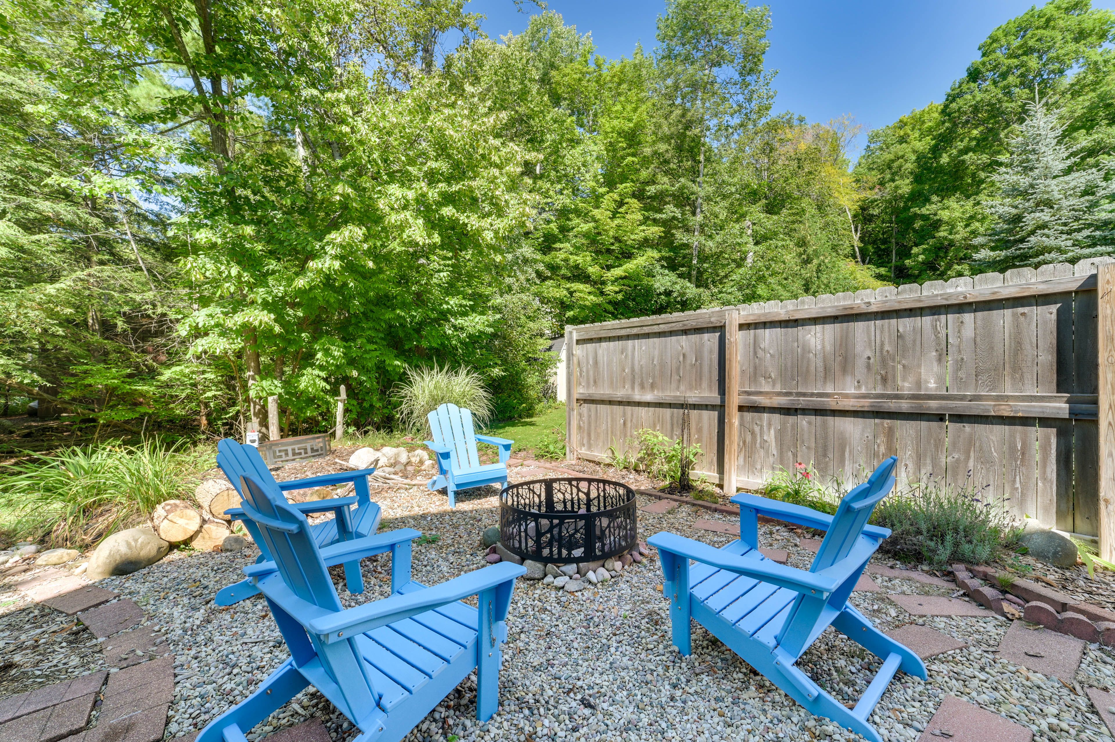 Fire Pit | Backyard