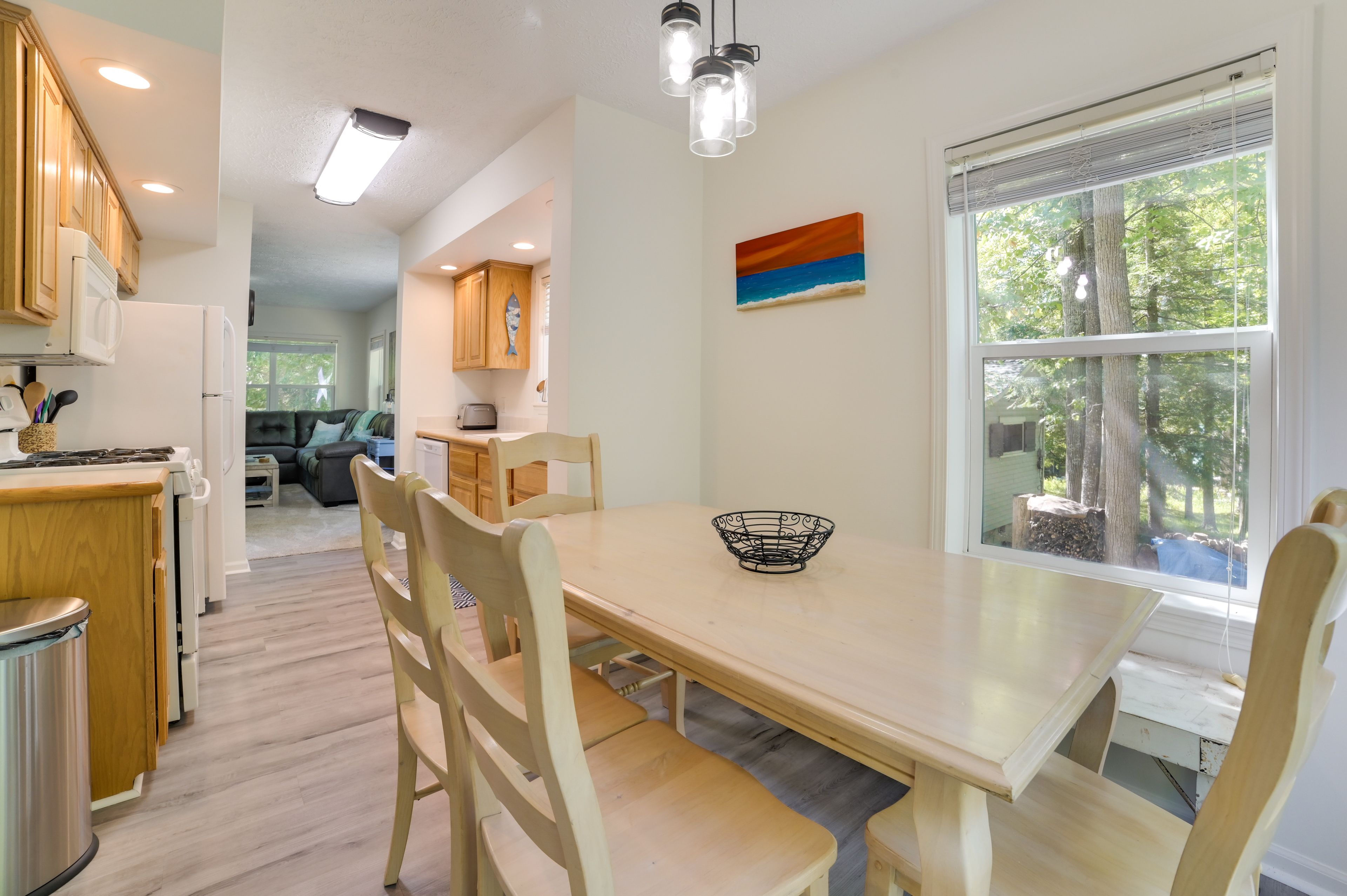 Dining Area | Dishware & Flatware