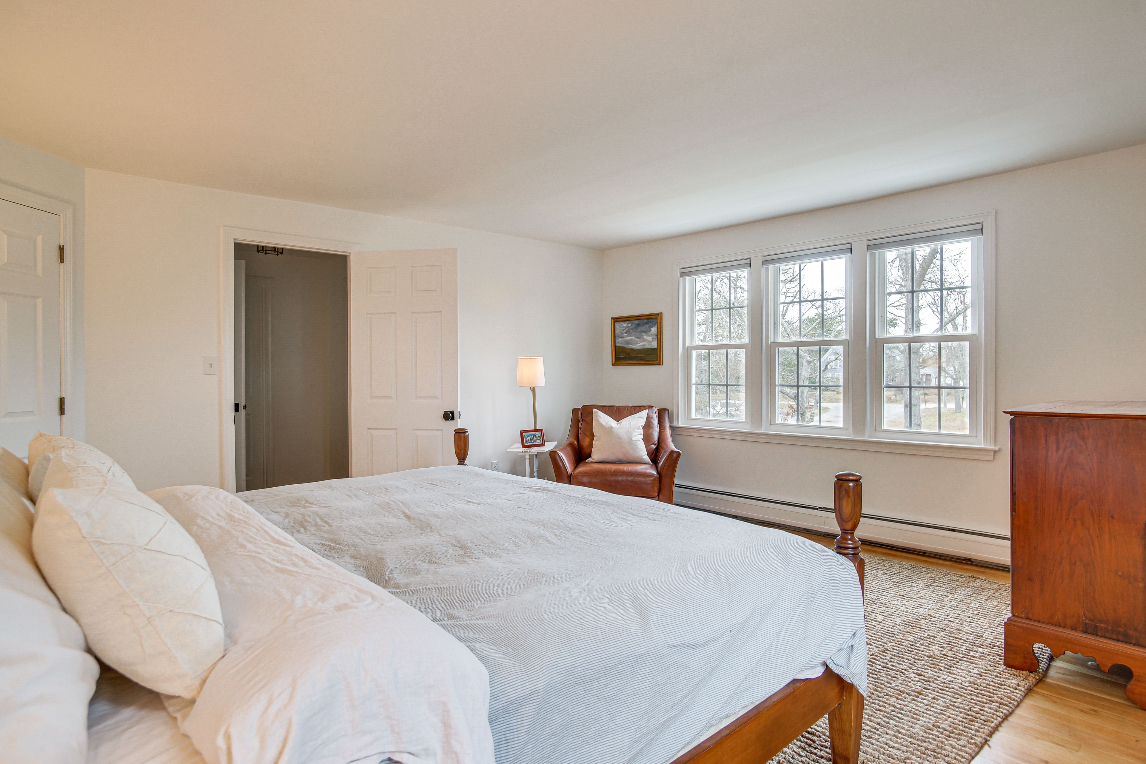 Bedroom 1 | King Bed | Main Floor