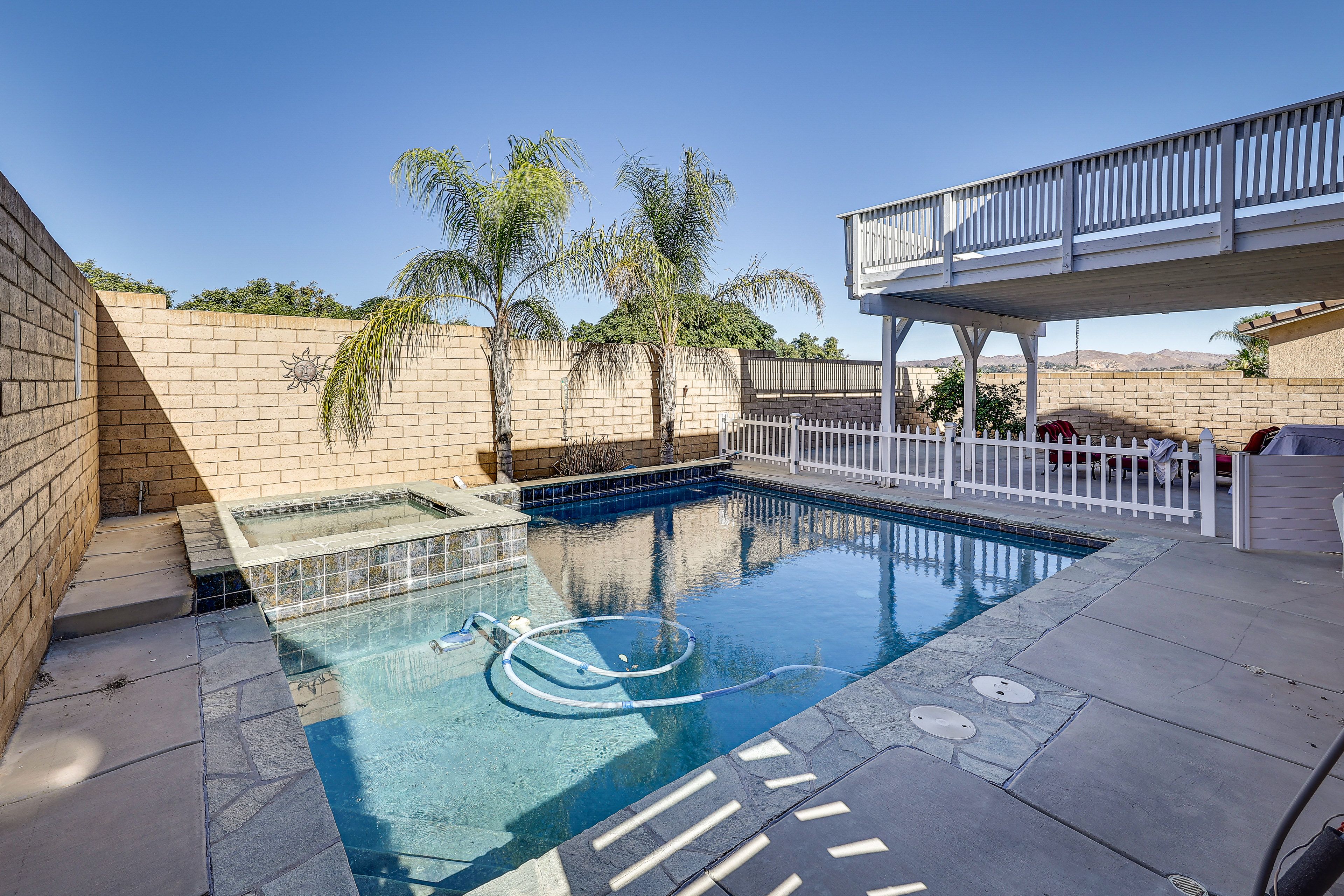 Private Outdoor Pool (Not Heated) & Hot Tub