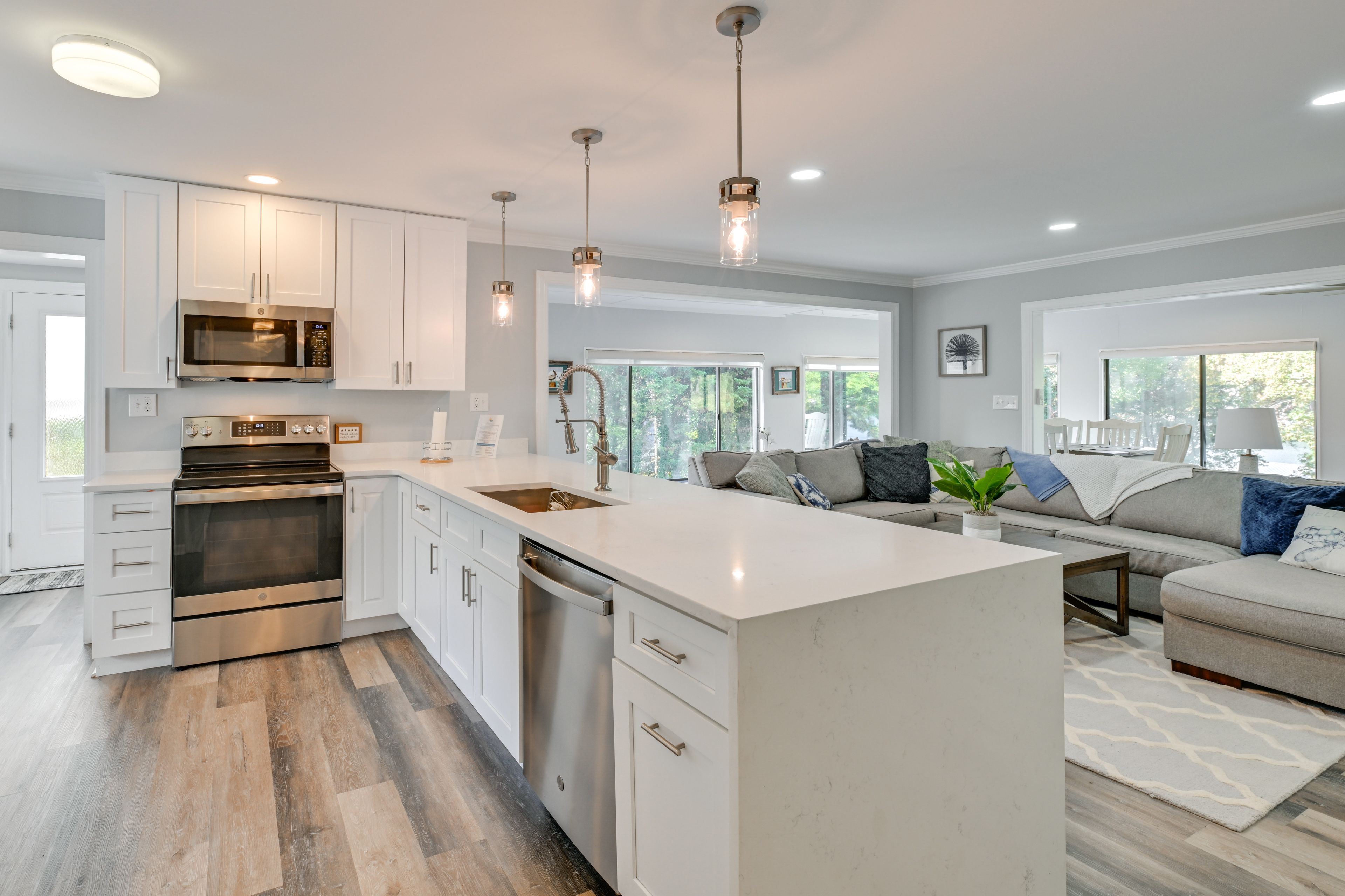 Kitchen | Main Level | Breakfast Nook