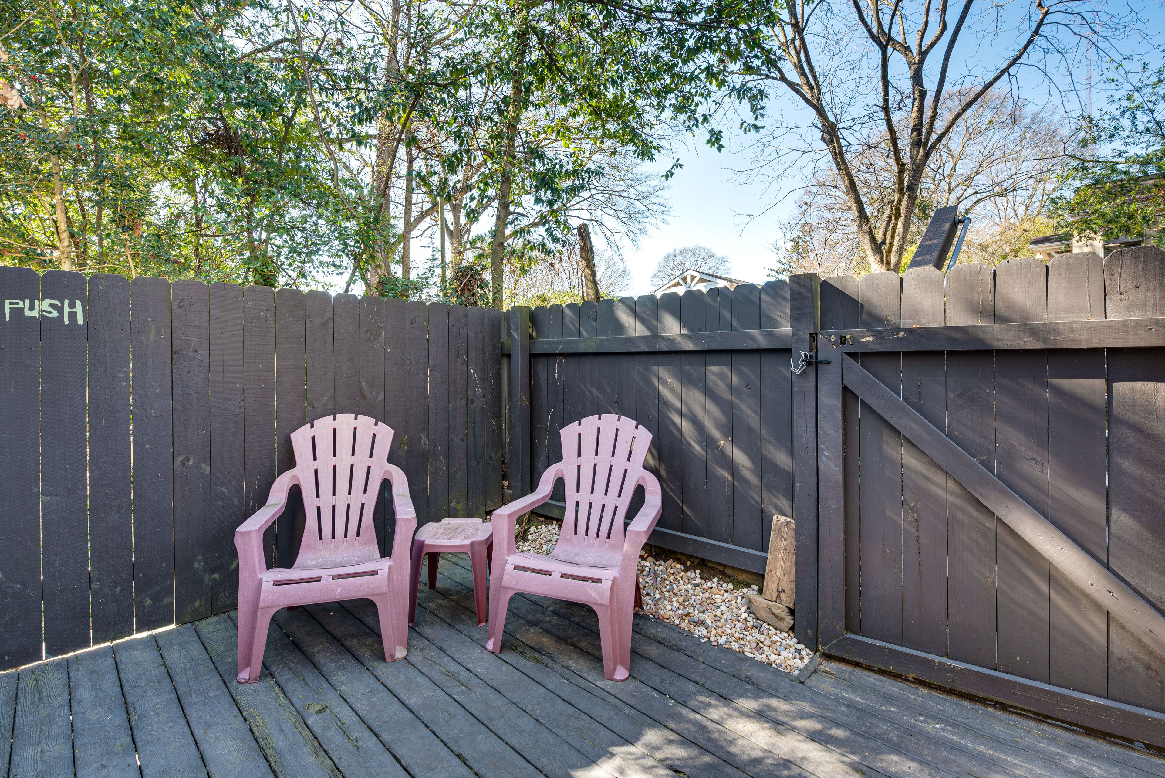 Side Deck | 3 Mi to Mercedes-Benz Stadium