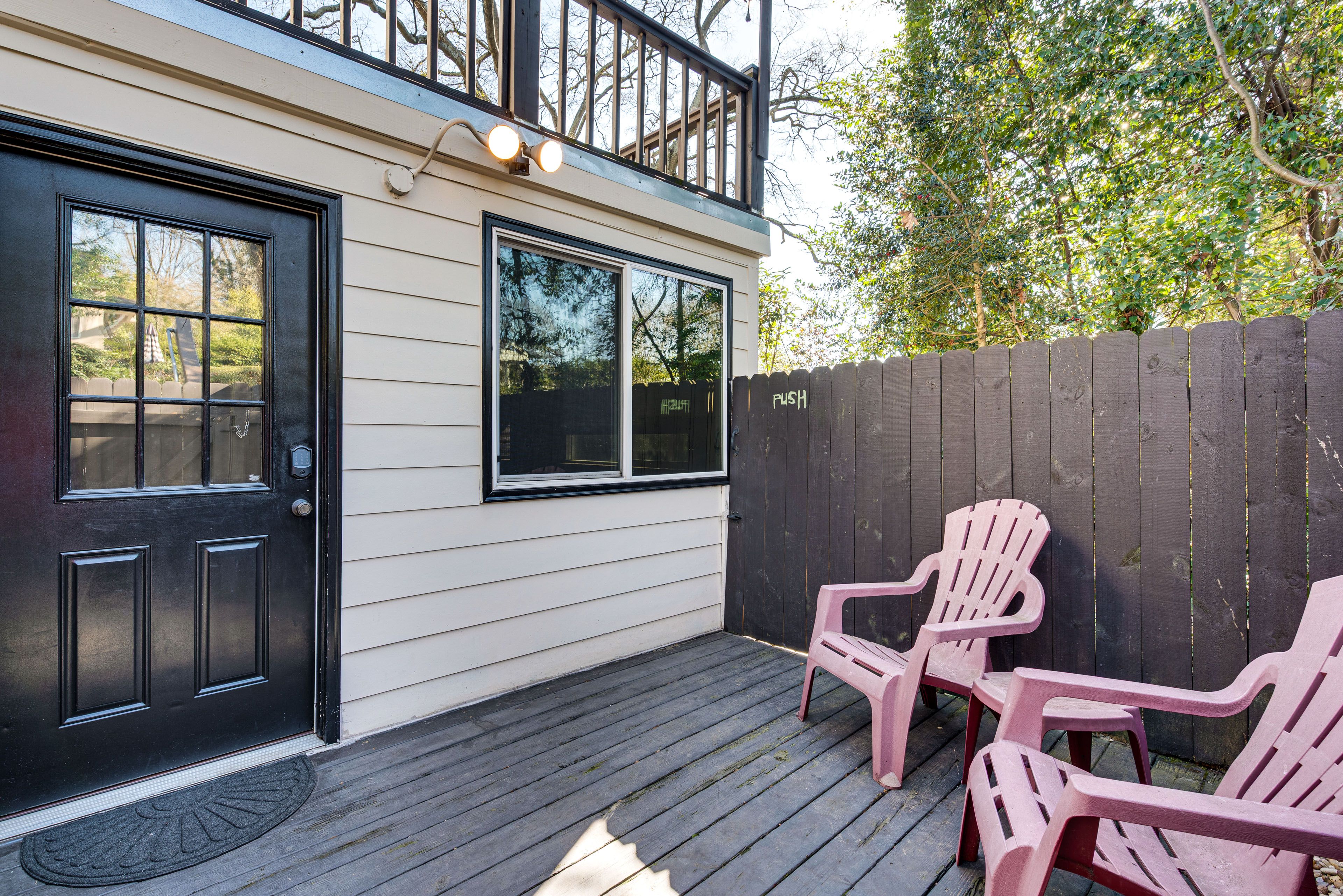 Side Deck & Main Entrance