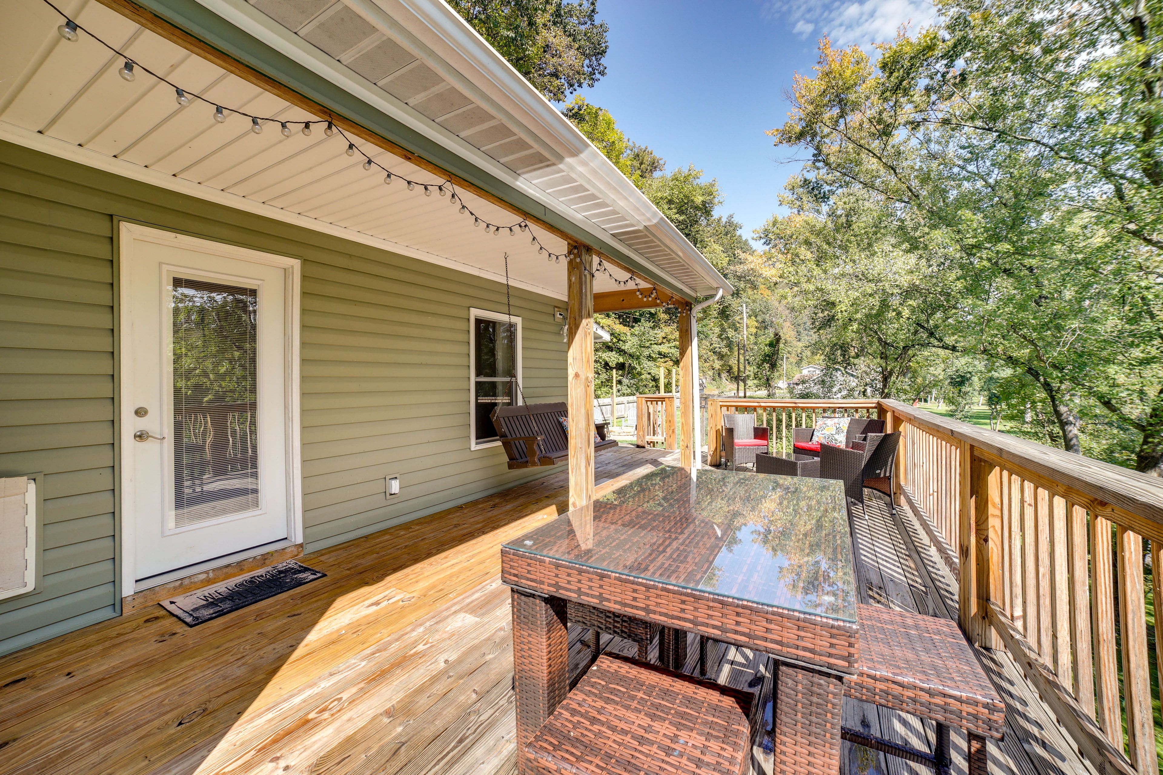 Furnished Deck