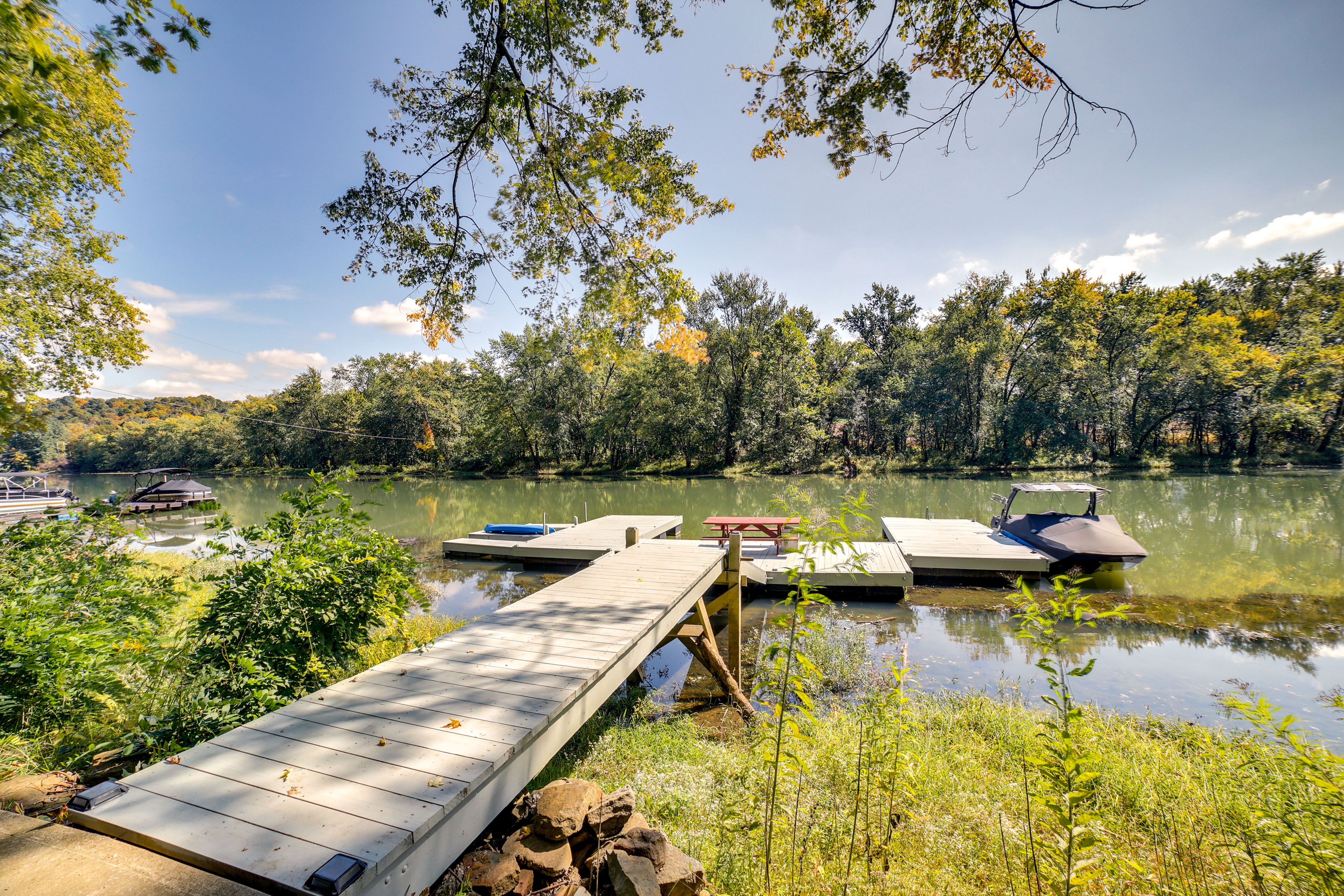 Ford City Vacation Rental | 2BR | 2.5BA | 1,330 Sq Ft | 1 Step to Enter