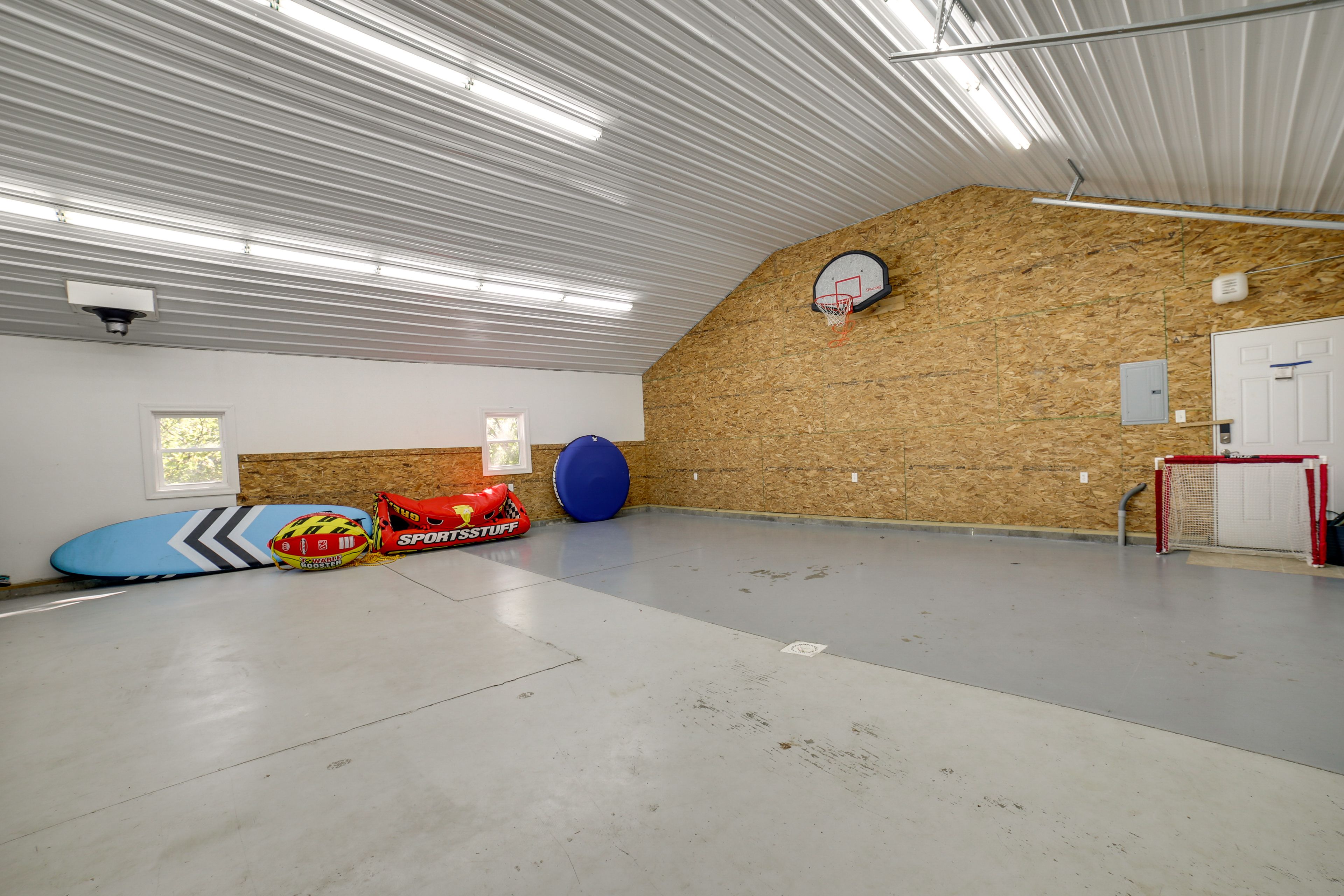 Garage (2 Vehicles)