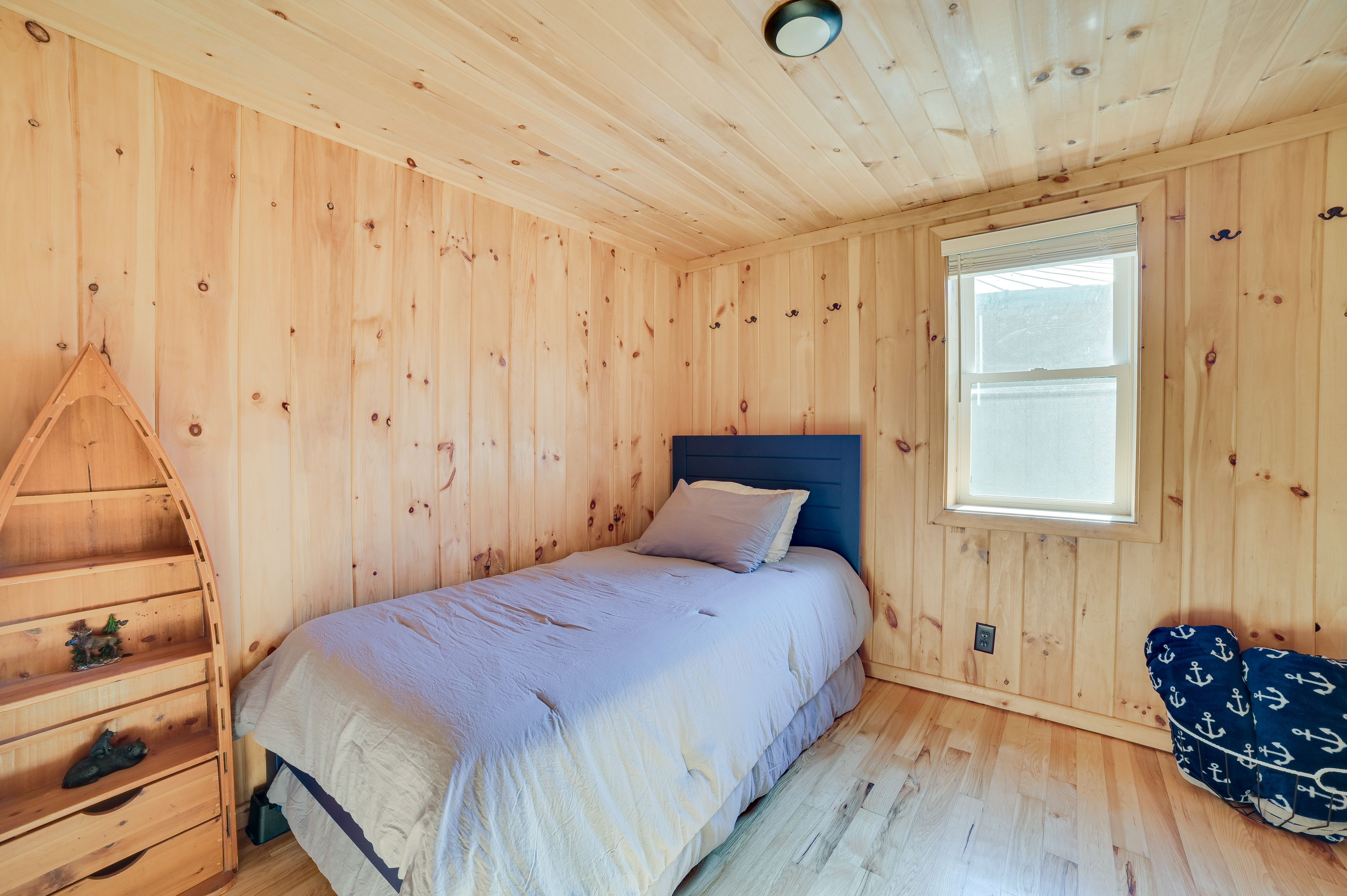 Bedroom 3 | Twin Bed w/ Twin Trundle