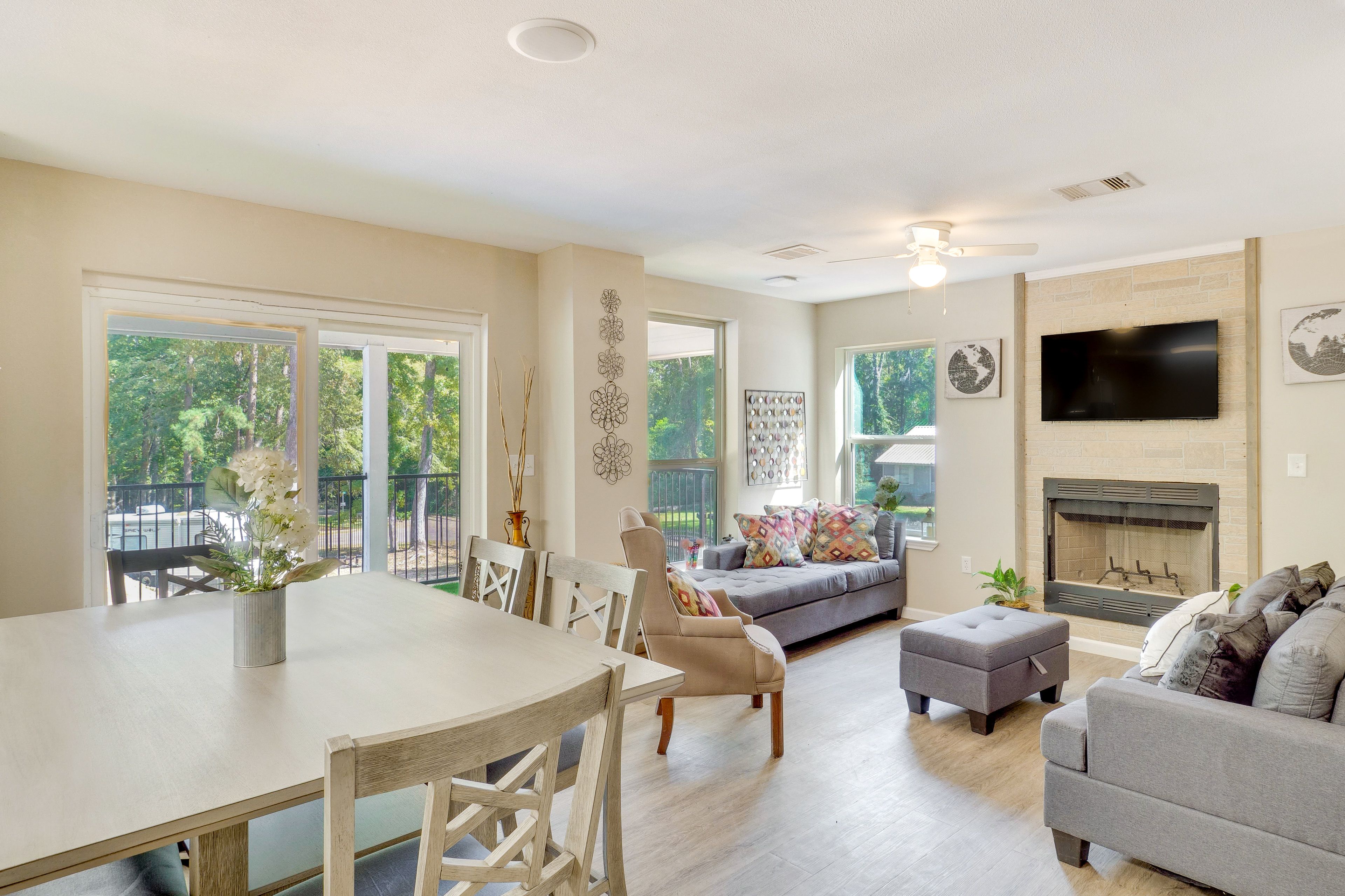 Living Area | Dining Area