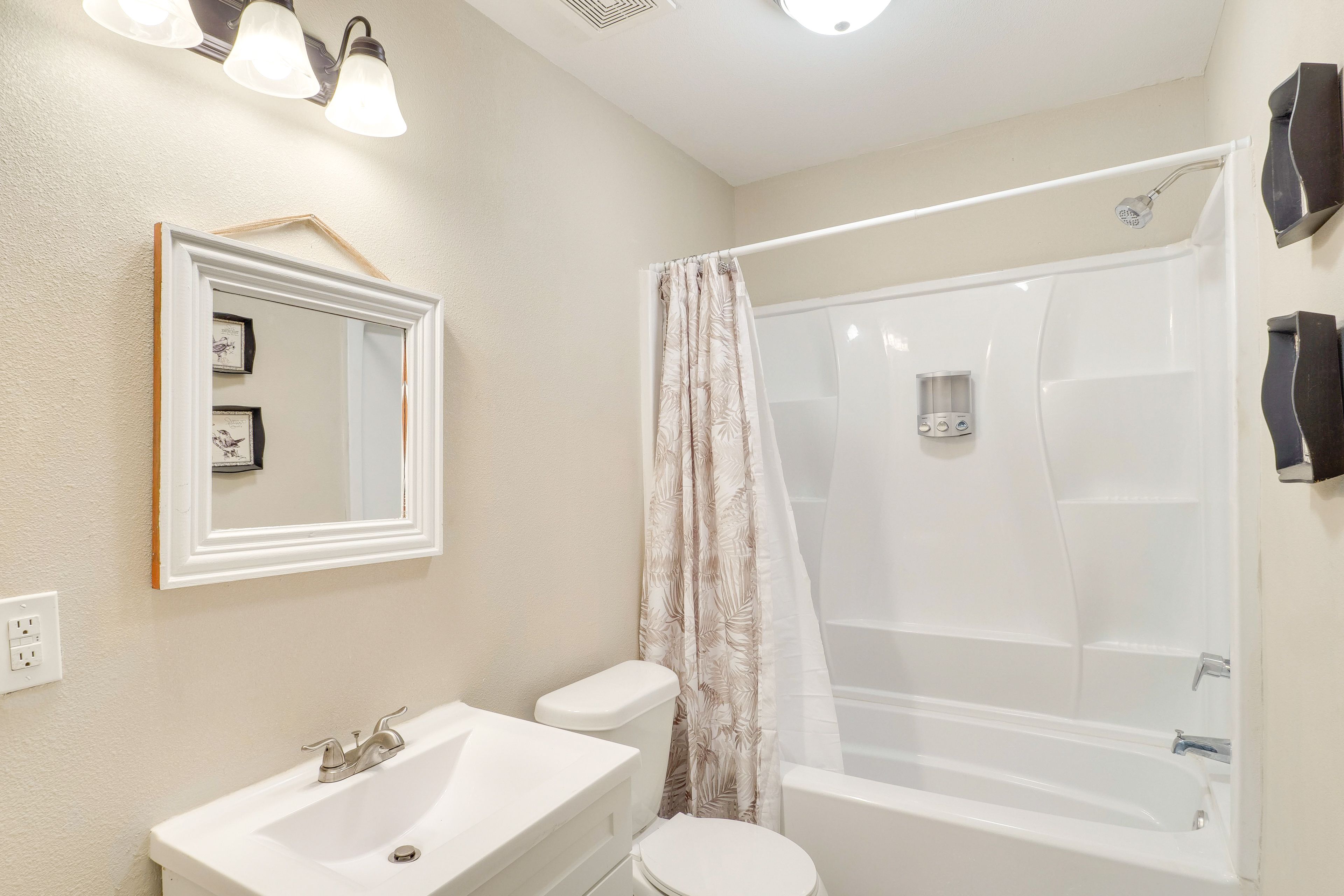 Full Bathroom