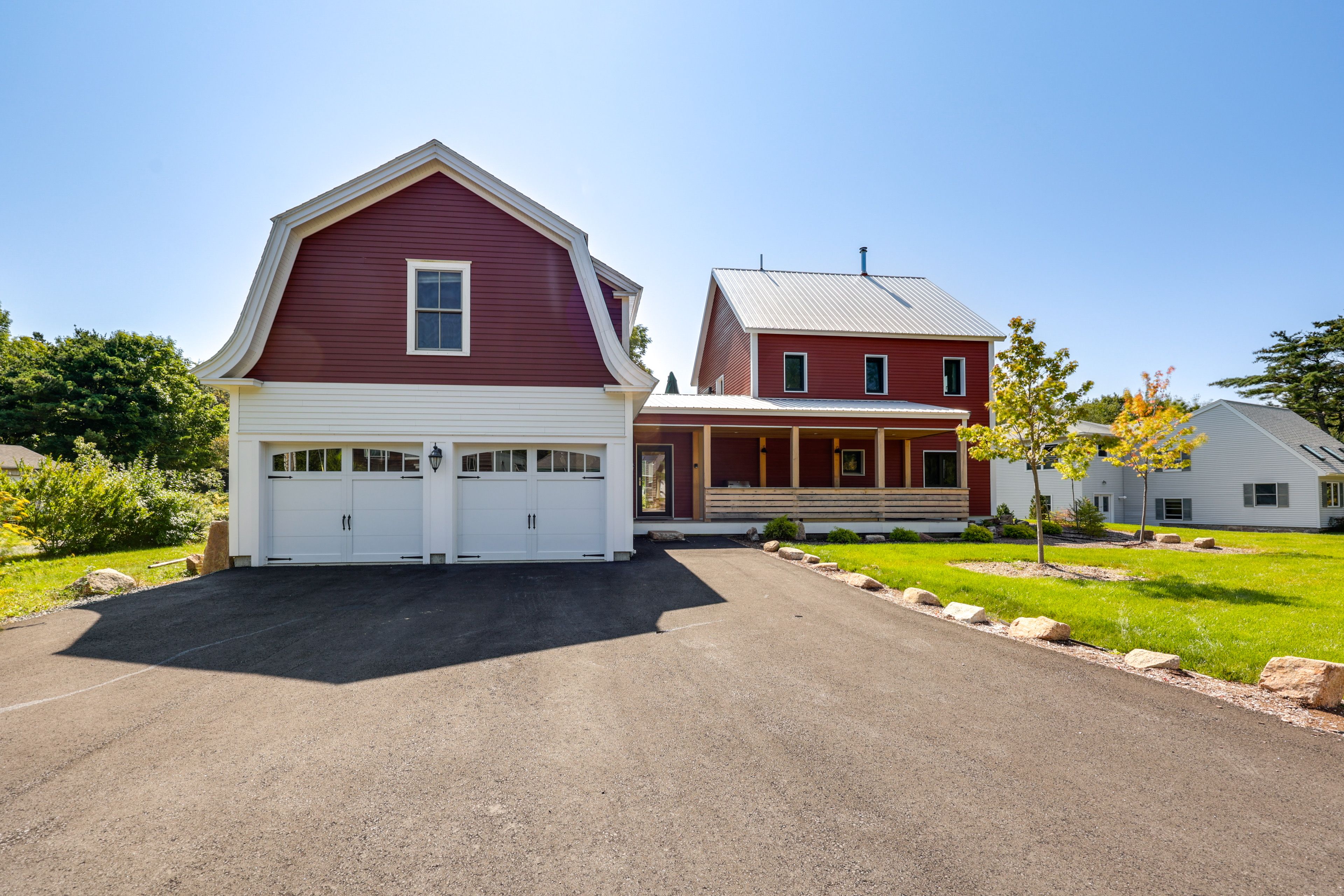 Parking | Driveway (4 Vehicles) | Garage (1 Vehicle) | EV Charger